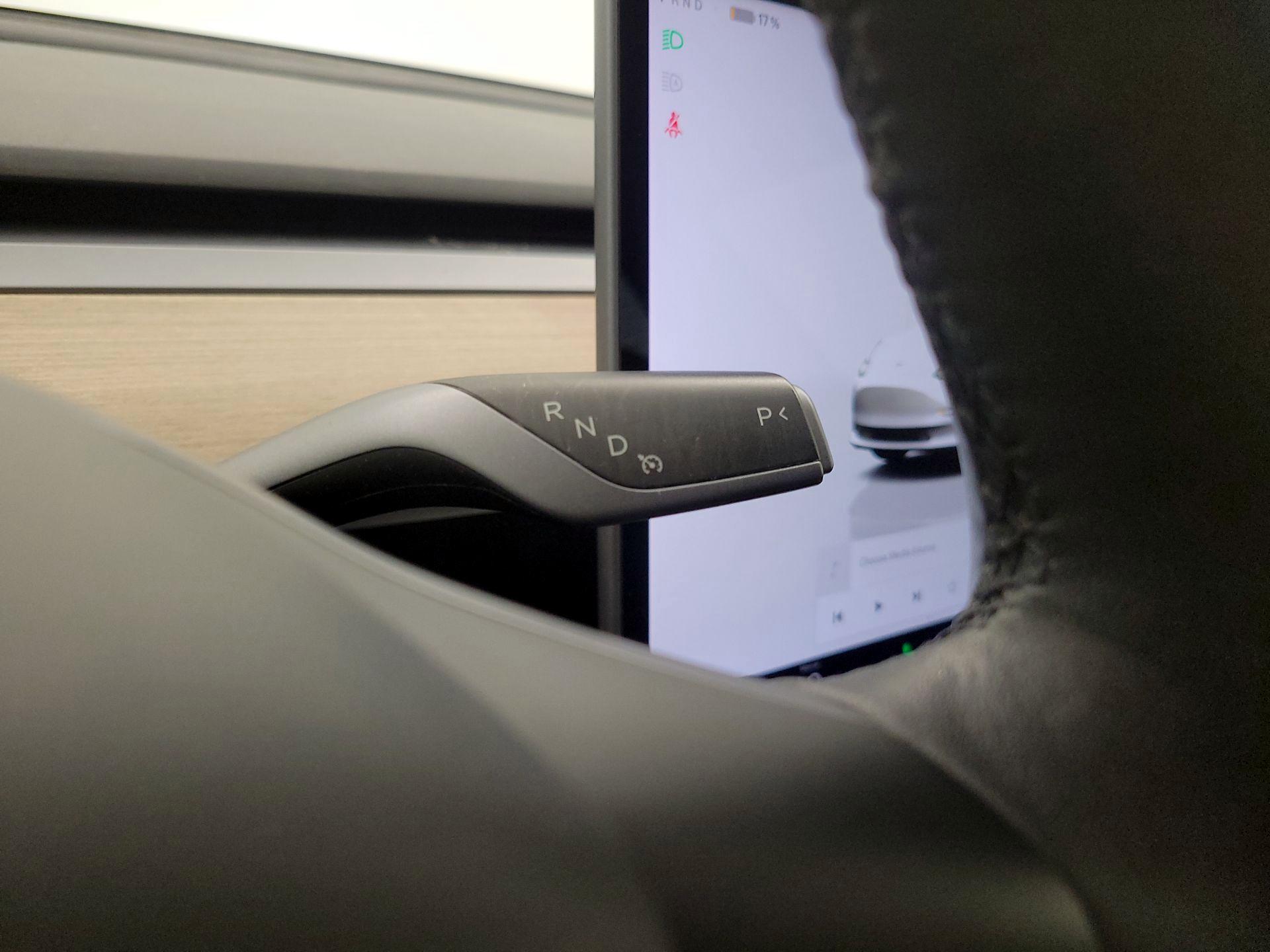 Thumbnail: 2022 Tesla Model 3 - 17