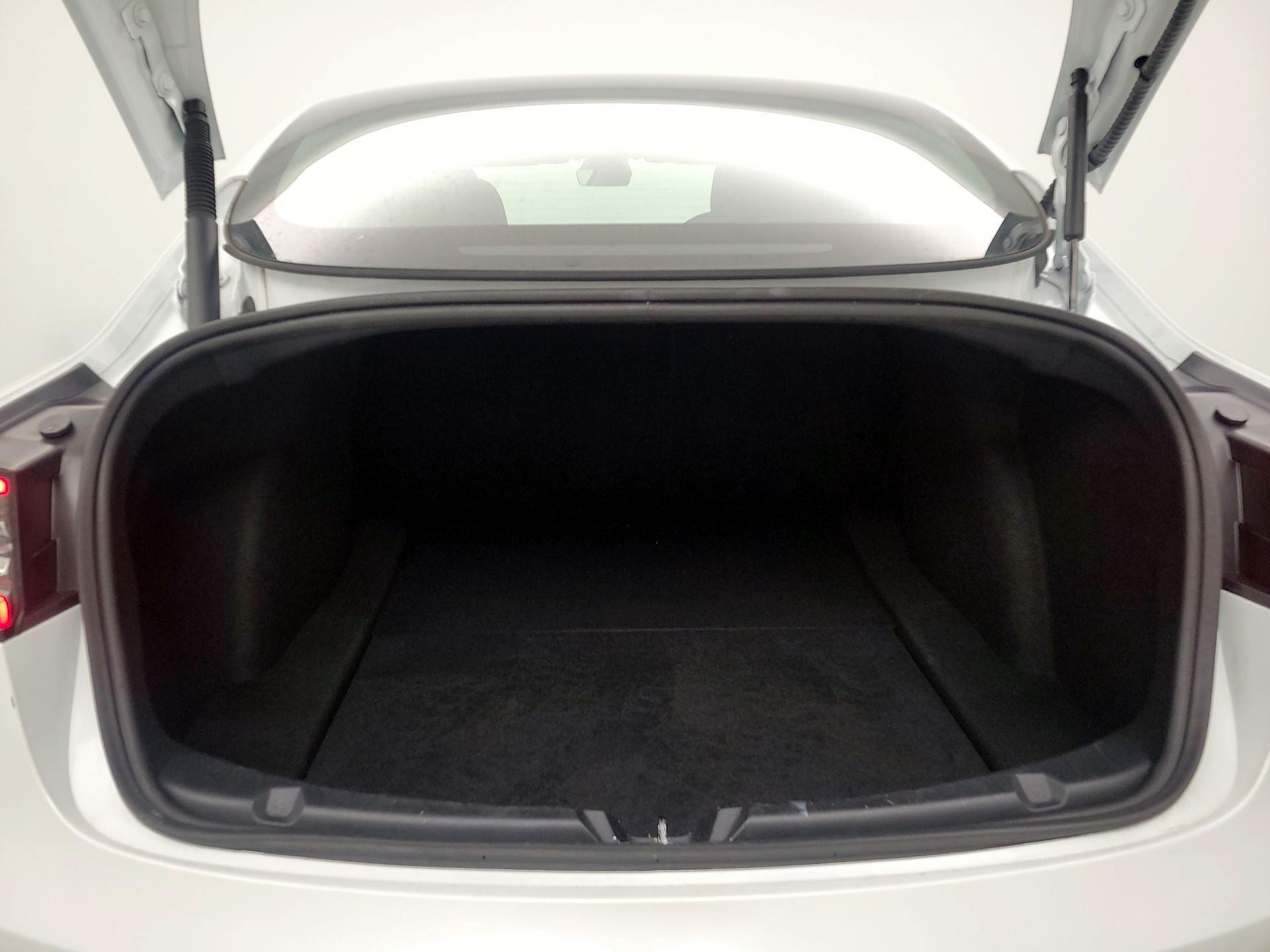 Thumbnail: 2022 Tesla Model 3 - 20