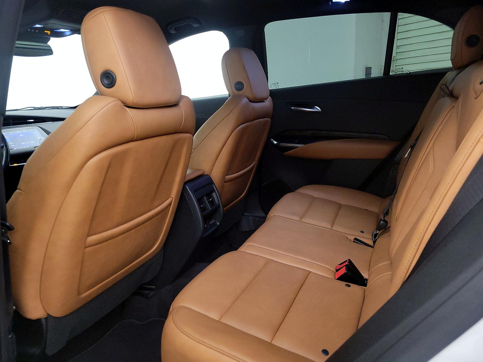 Thumbnail: 2019 Cadillac XT4 - 19