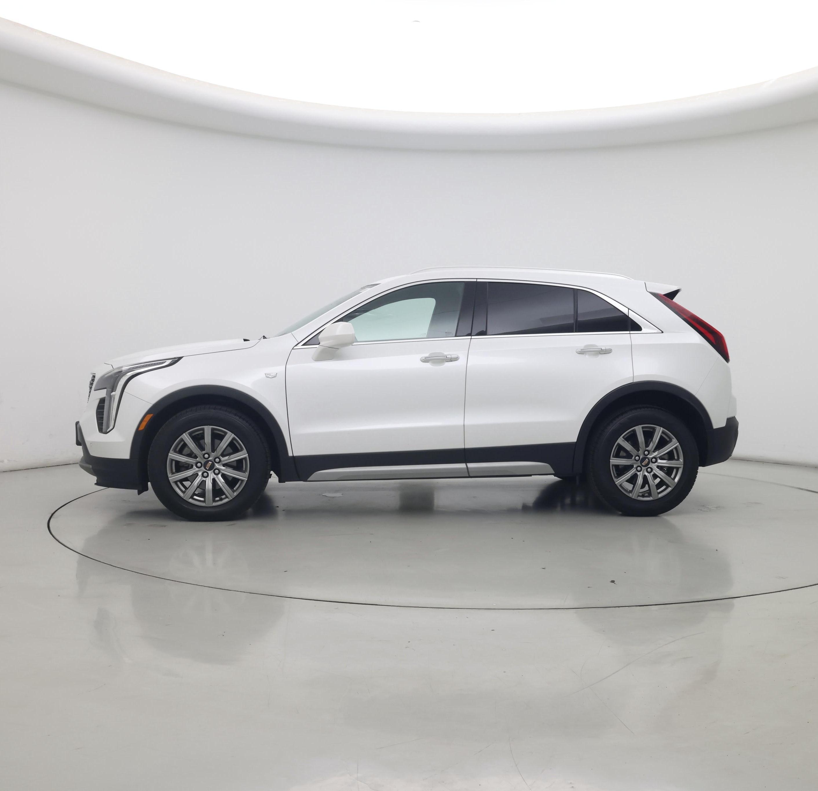 Thumbnail: 2019 Cadillac XT4 - 3