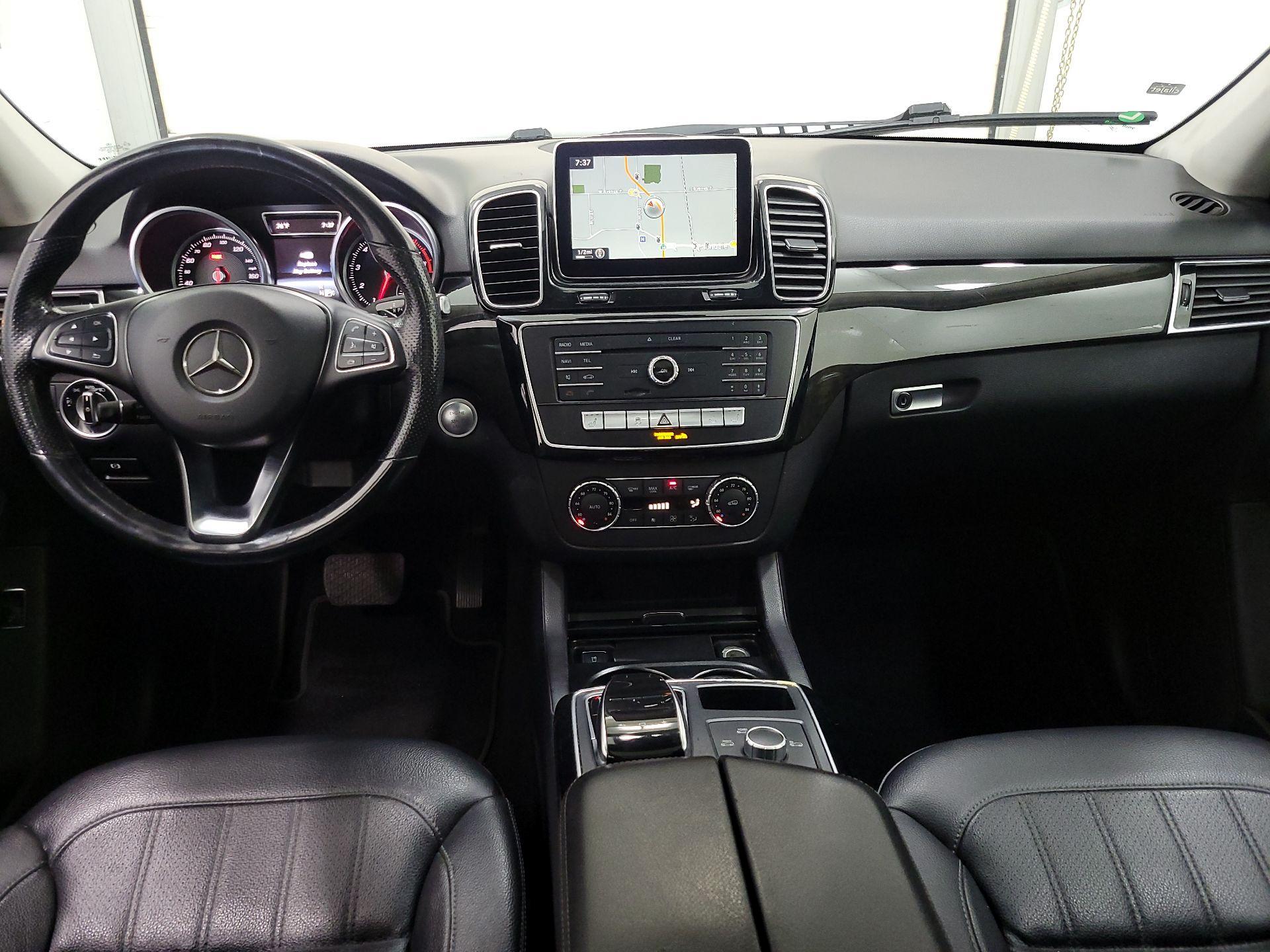 Thumbnail: 2016 Mercedes-Benz GLE - 9