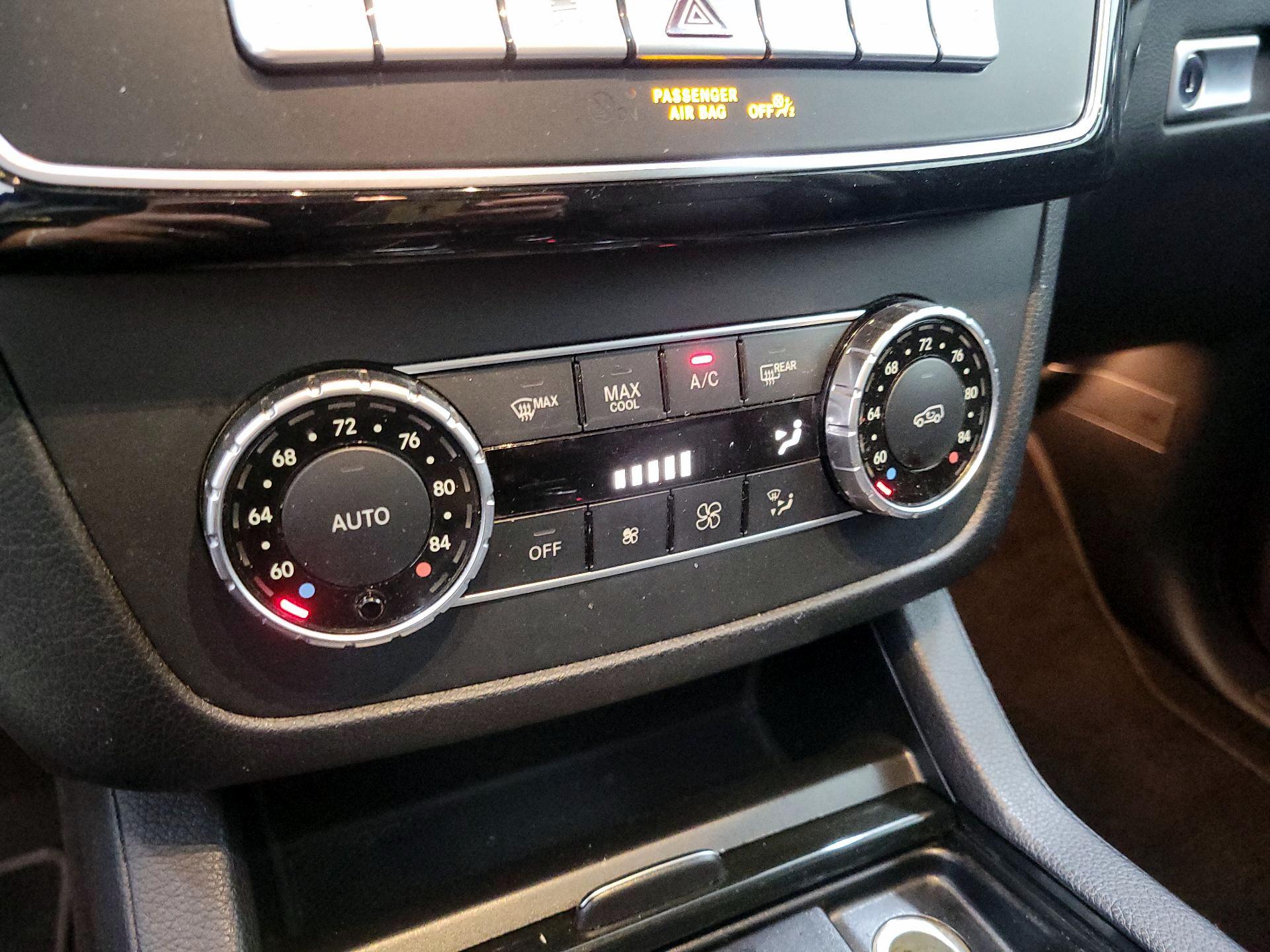 Thumbnail: 2016 Mercedes-Benz GLE - 17