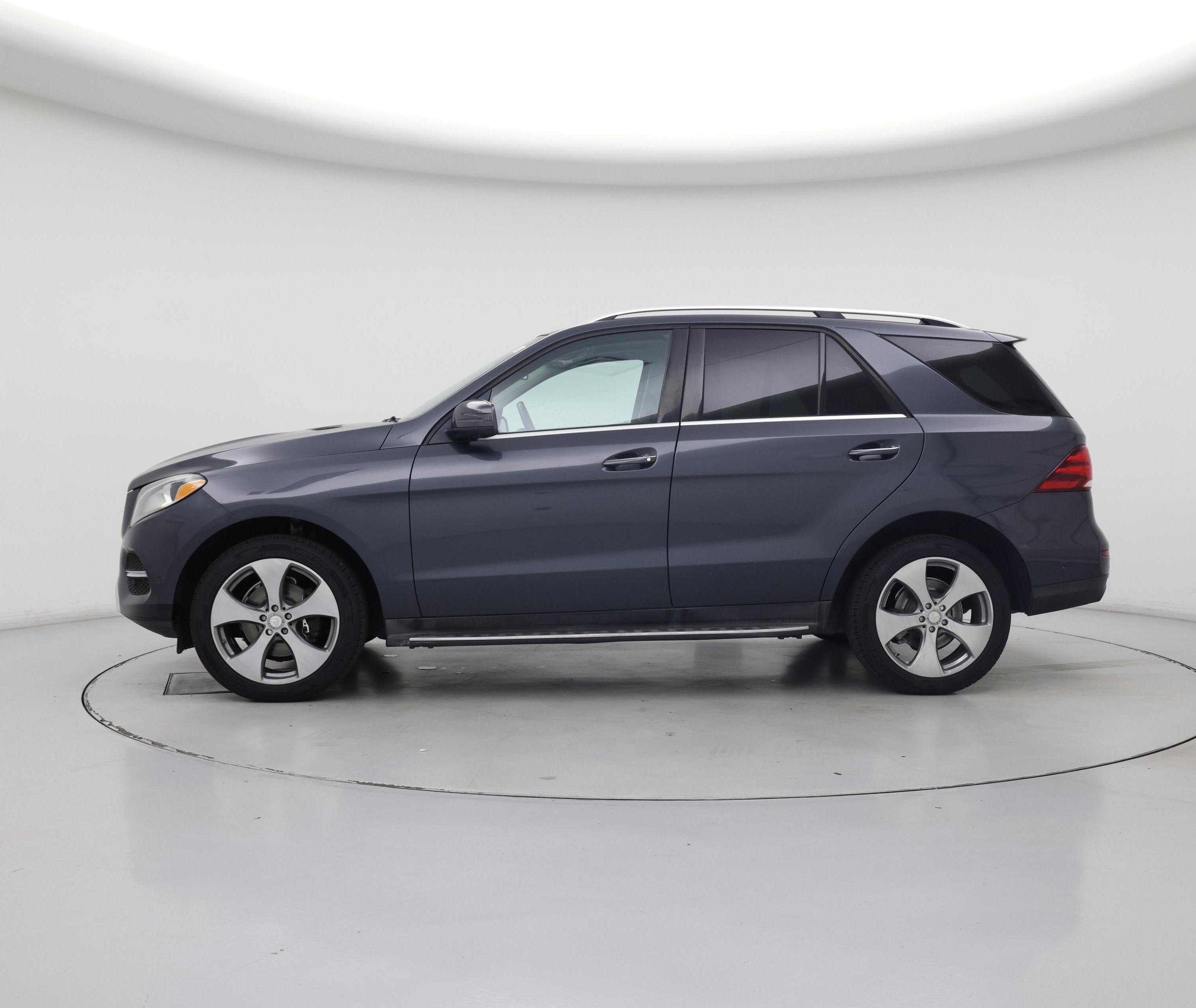 Thumbnail: 2016 Mercedes-Benz GLE - 3