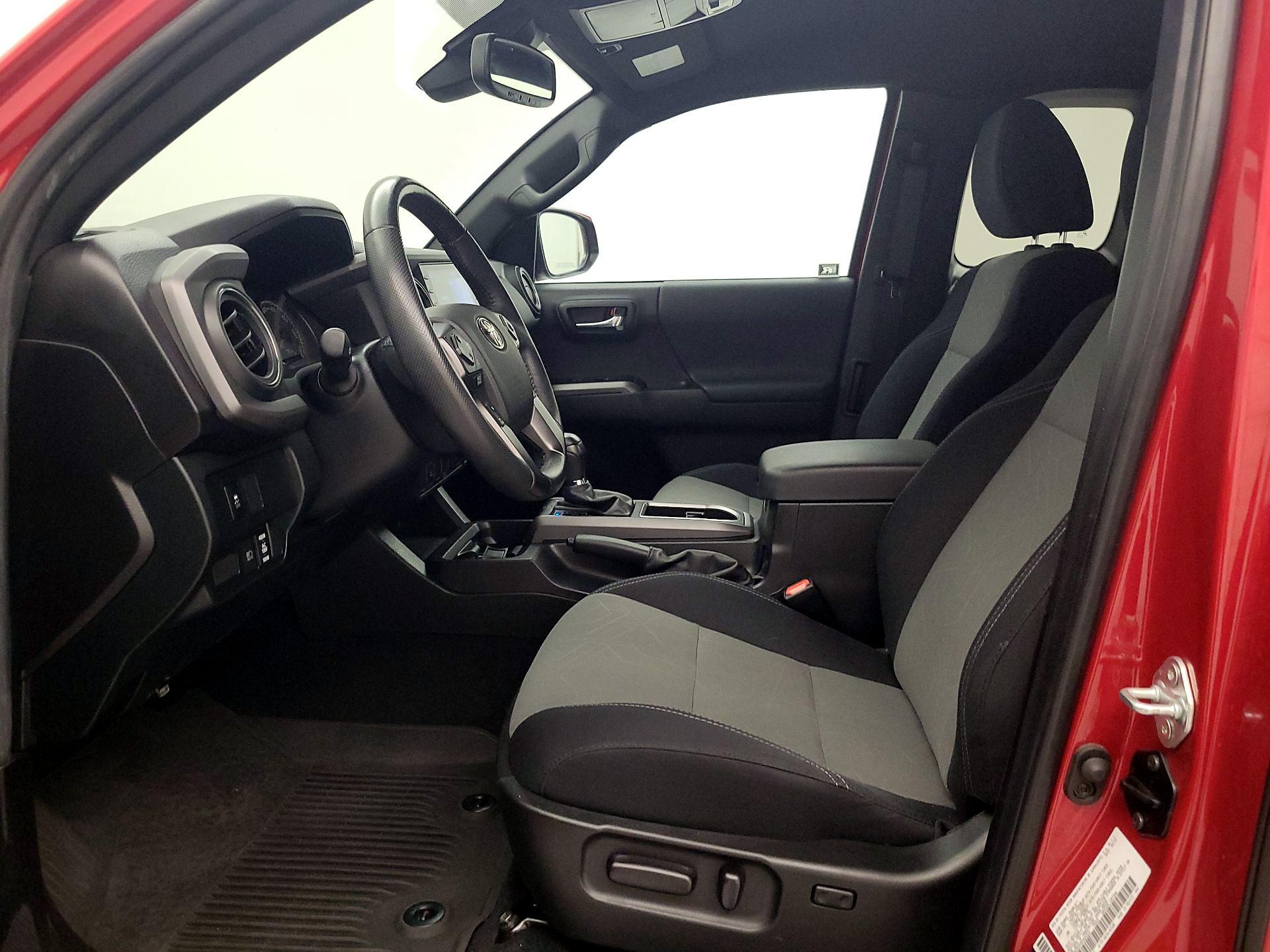 Thumbnail: 2022 Toyota Tacoma - 11