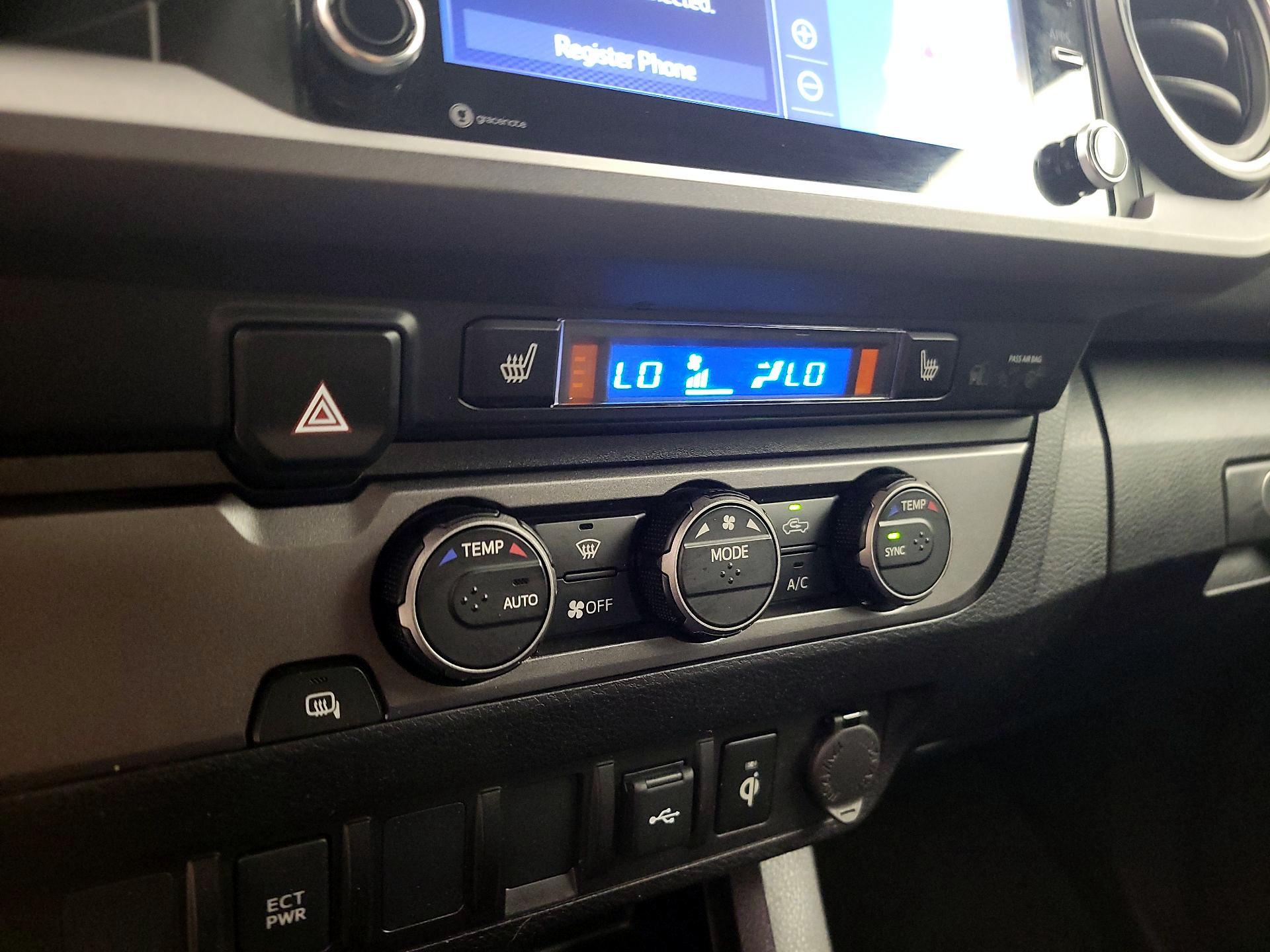 Thumbnail: 2022 Toyota Tacoma - 16