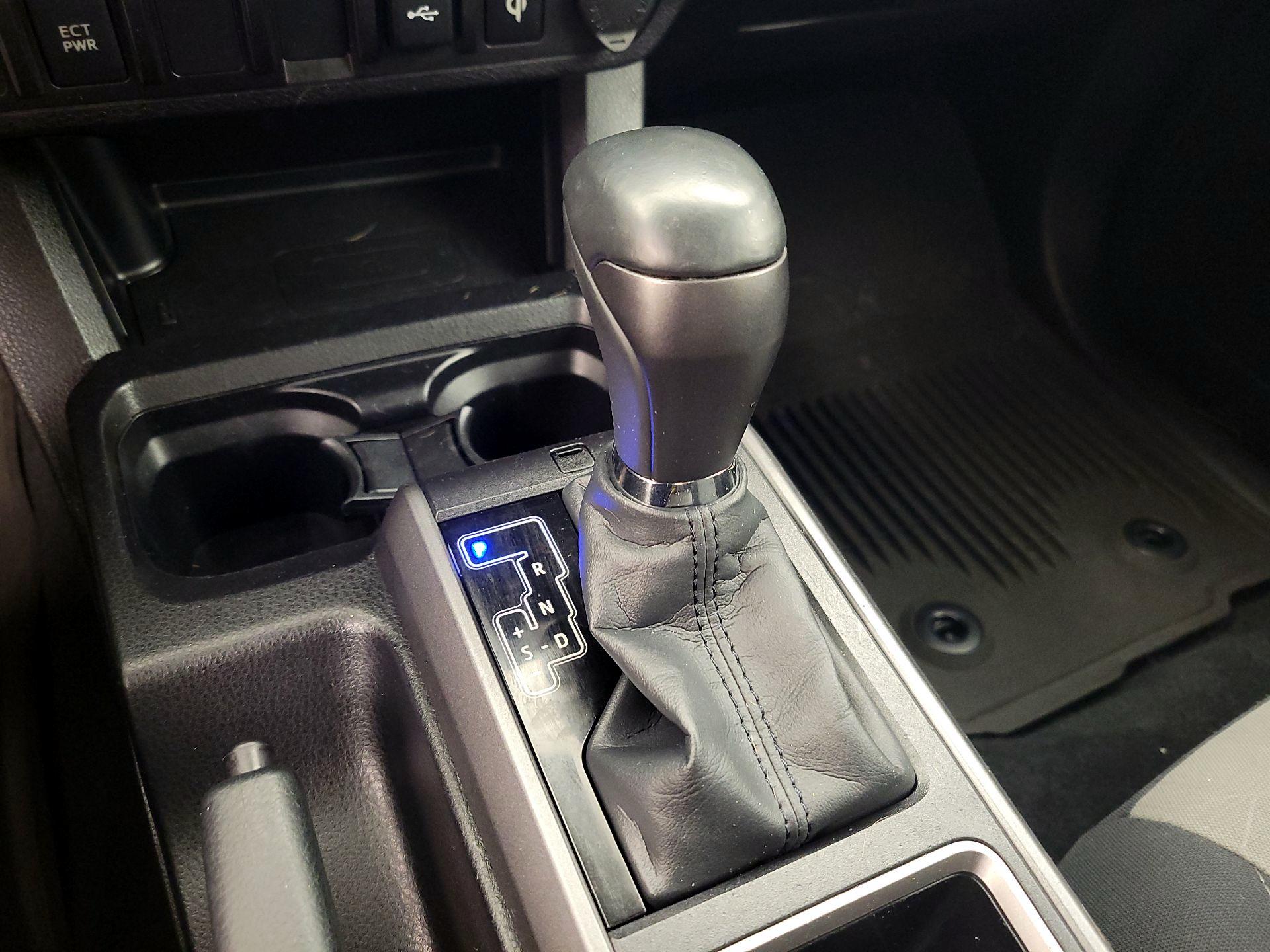 Thumbnail: 2022 Toyota Tacoma - 17