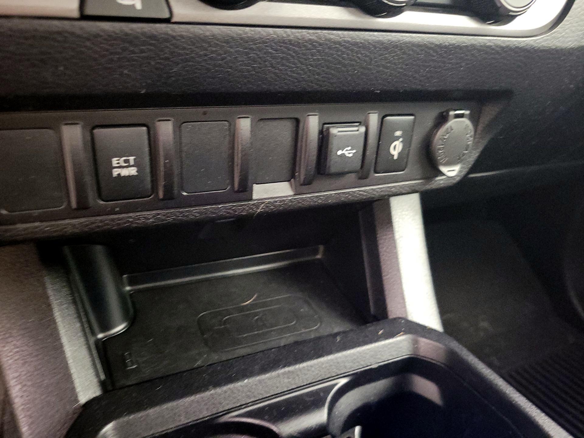 Thumbnail: 2022 Toyota Tacoma - 18