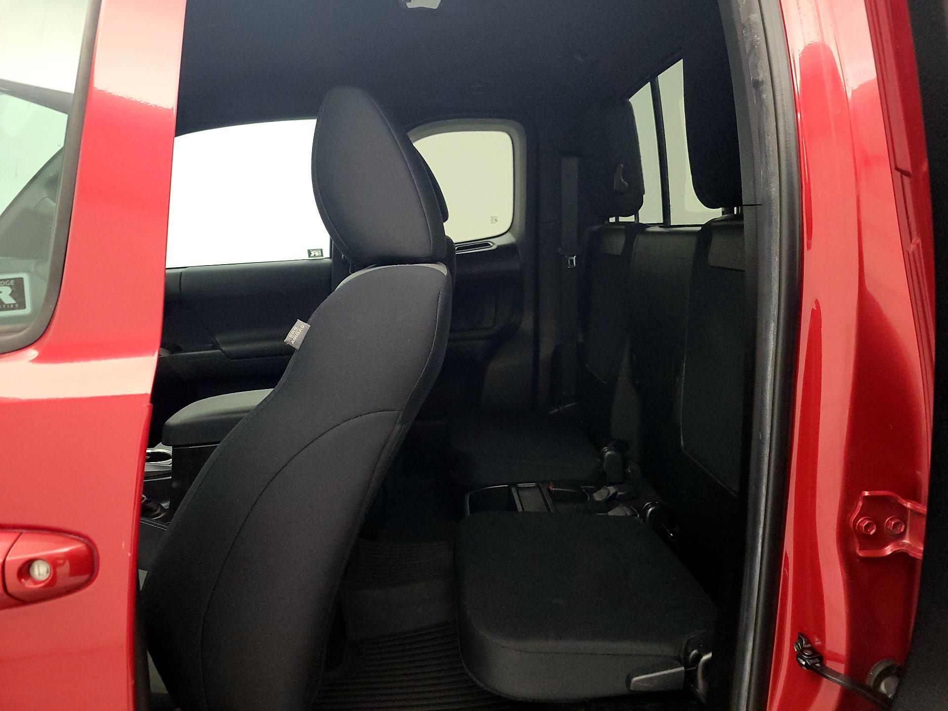 Thumbnail: 2022 Toyota Tacoma - 19