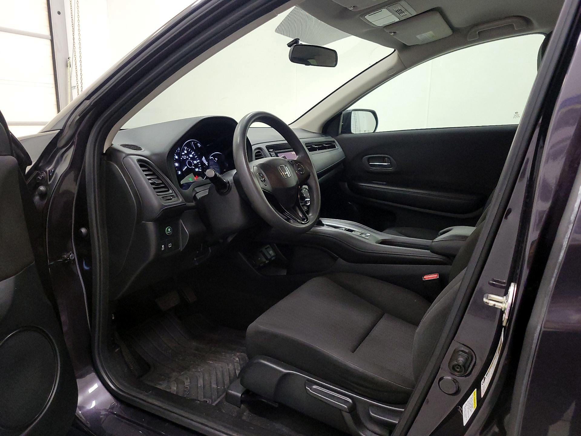 Thumbnail: 2016 Honda HR-V - 11