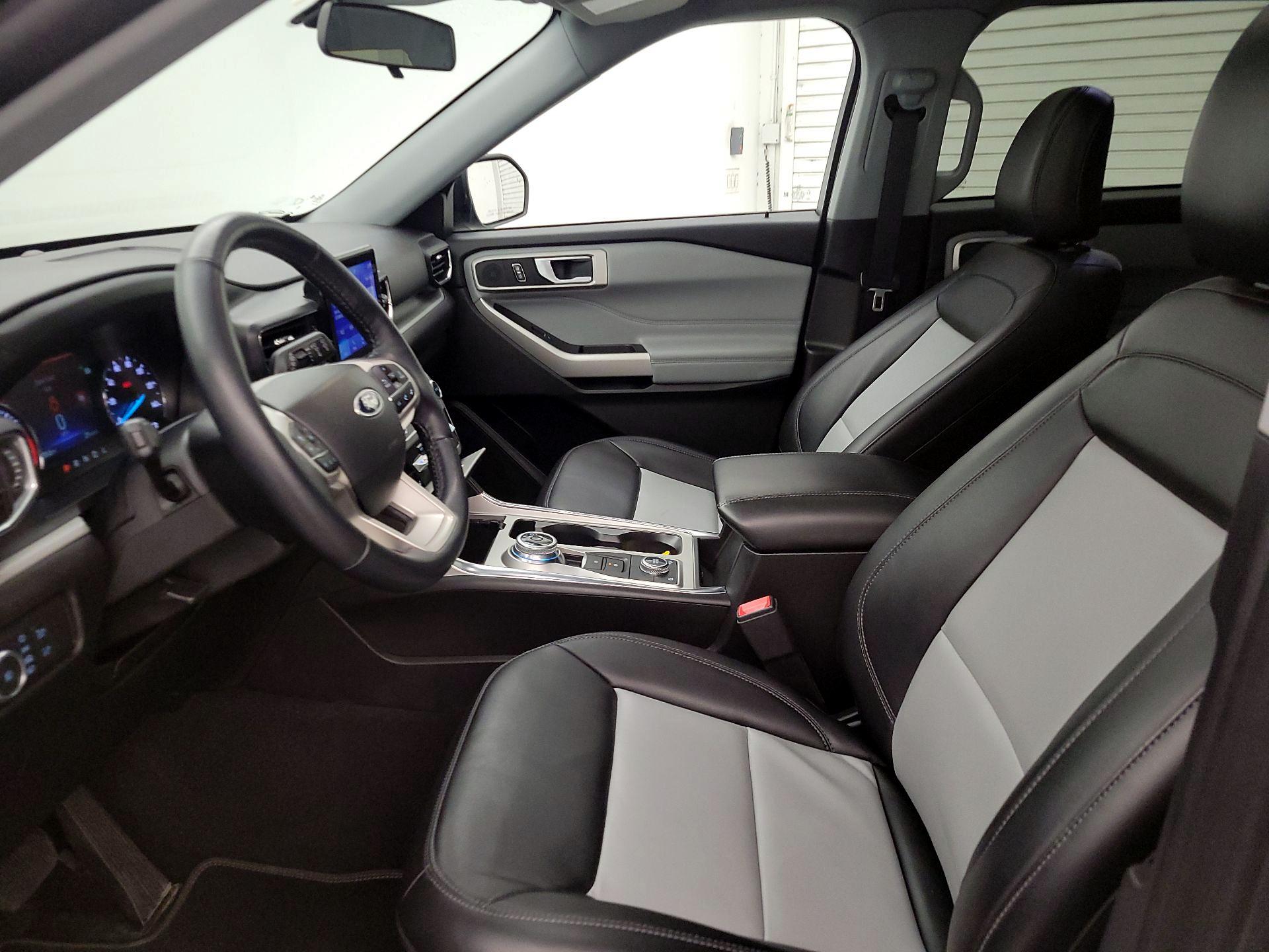 Thumbnail: 2022 Ford Explorer - 11