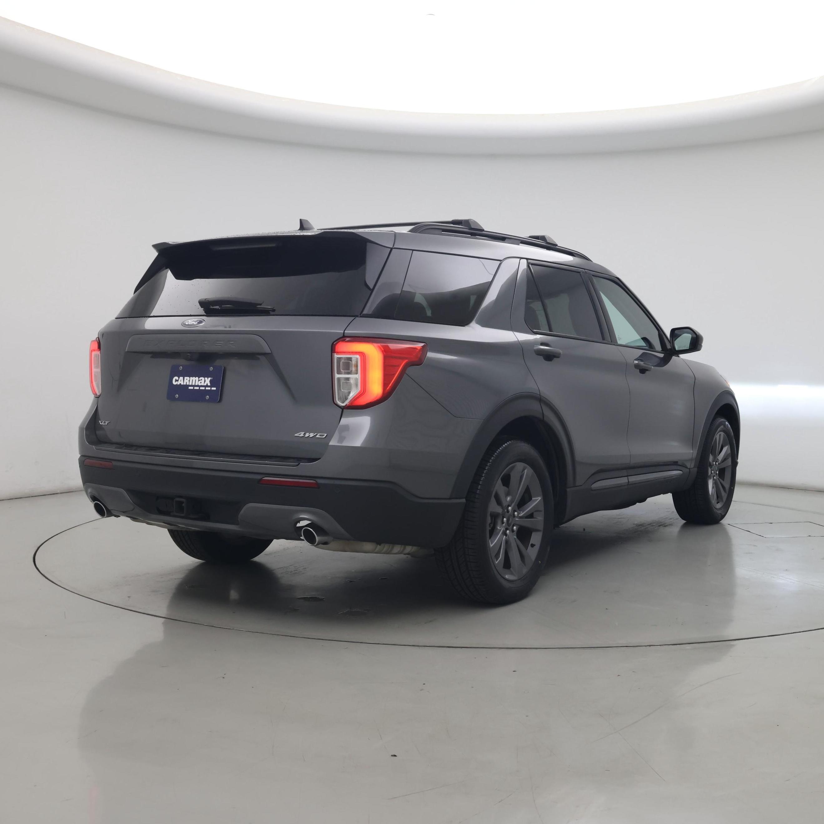 Thumbnail: 2022 Ford Explorer - 8
