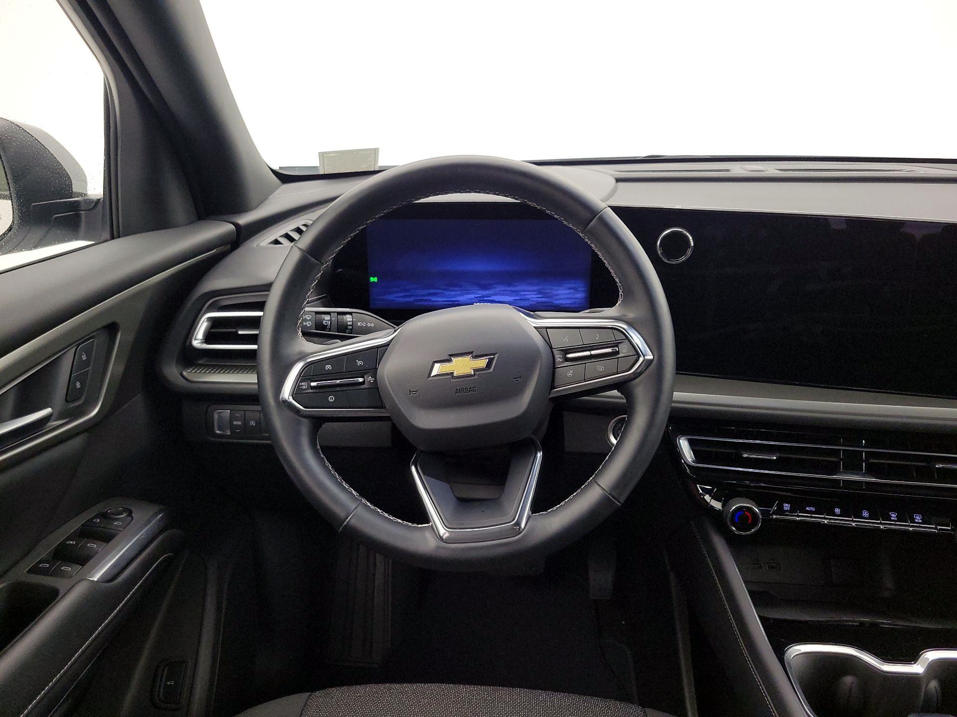 Thumbnail: 2025 Chevrolet Traverse - 10