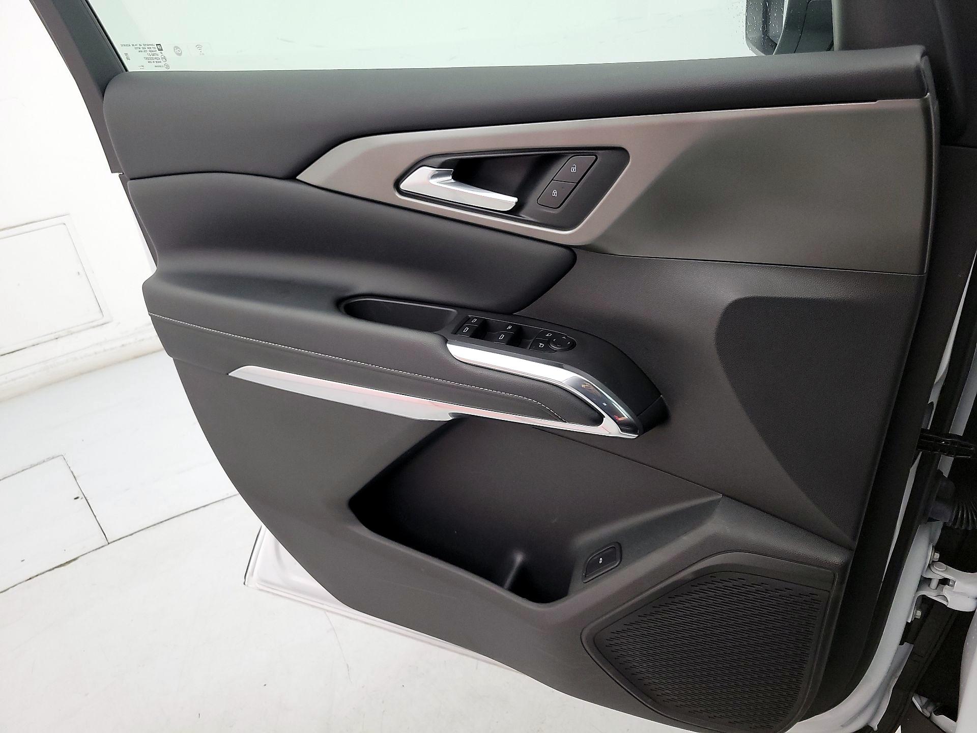 Thumbnail: 2025 Chevrolet Traverse - 12