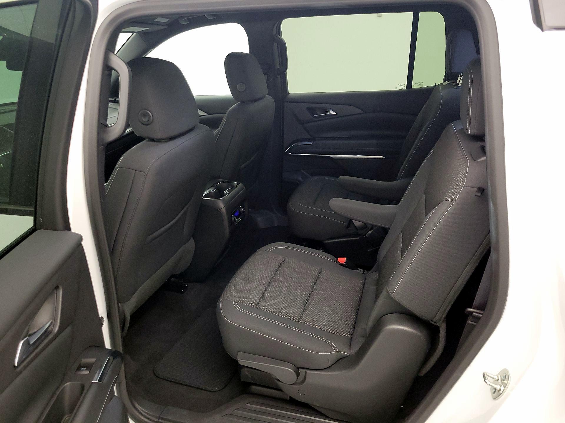 Thumbnail: 2025 Chevrolet Traverse - 18