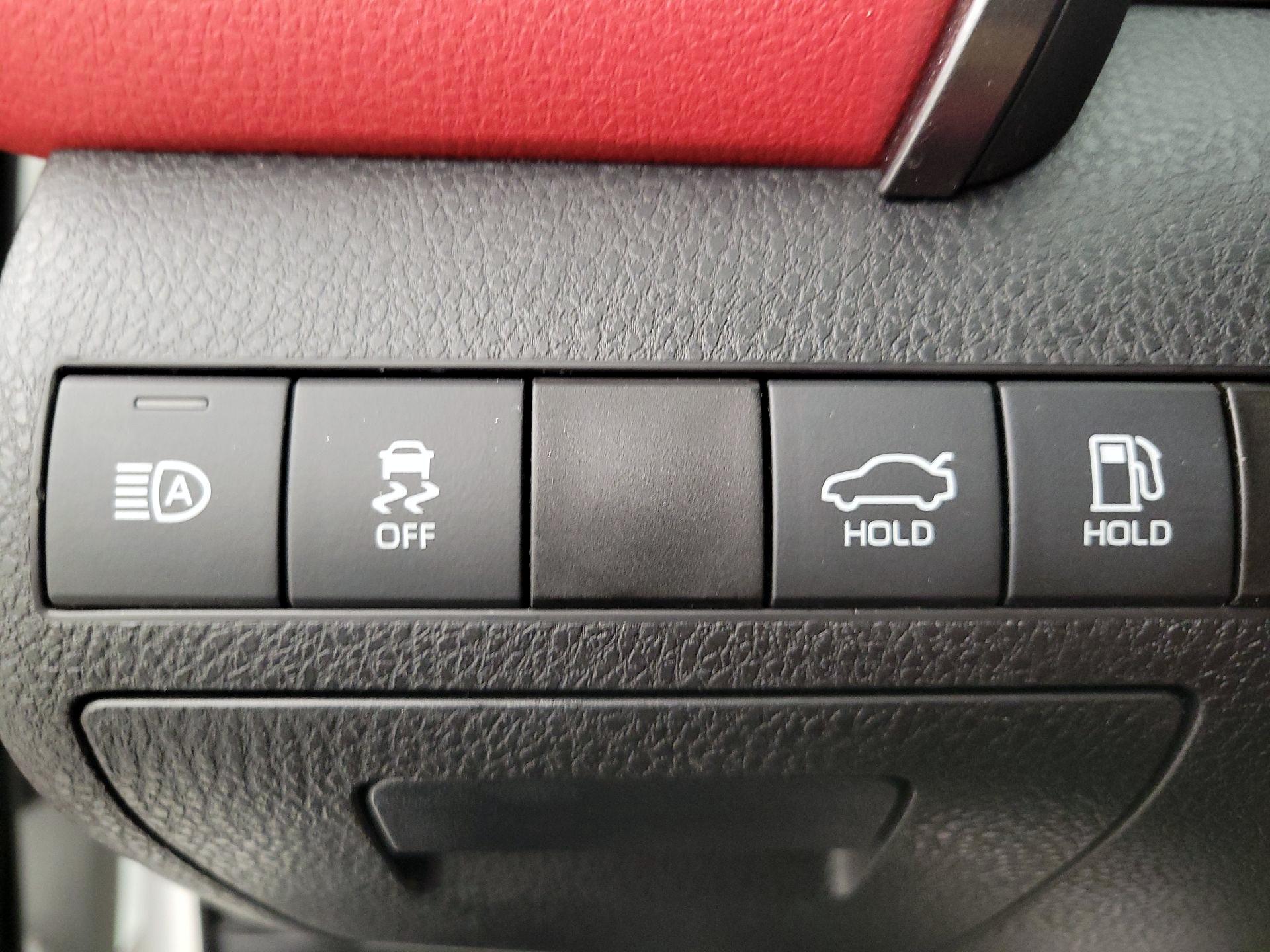 Thumbnail: 2021 Toyota Camry - 13