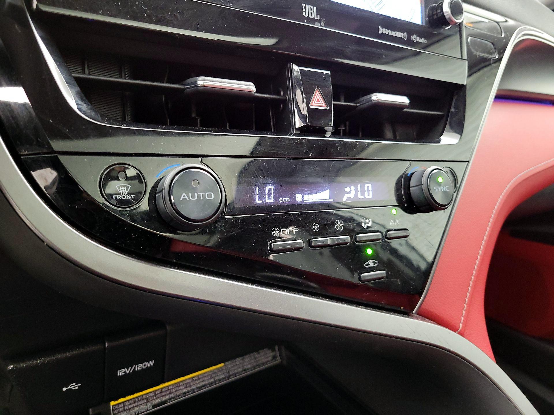 Thumbnail: 2021 Toyota Camry - 16