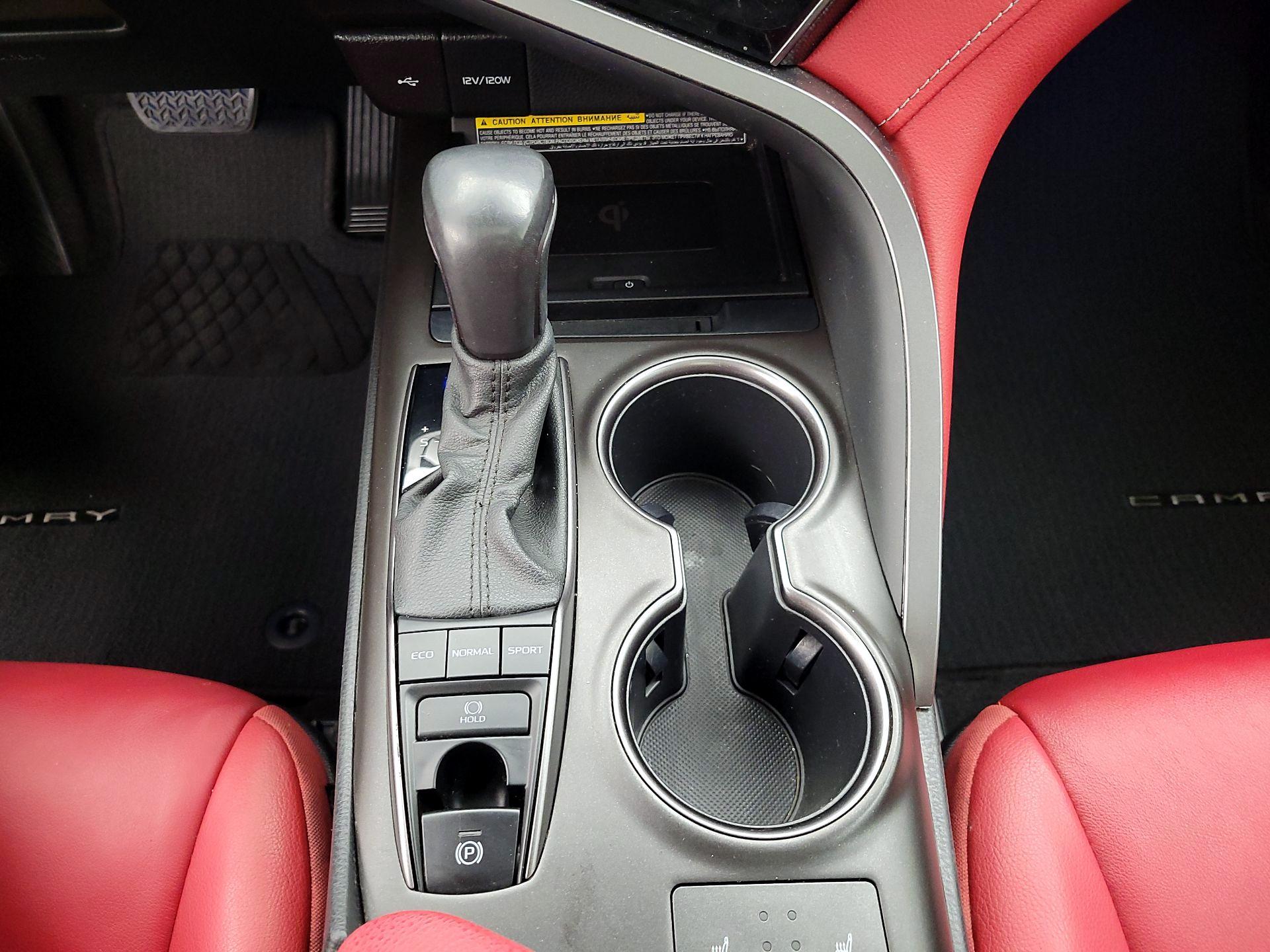 Thumbnail: 2021 Toyota Camry - 17