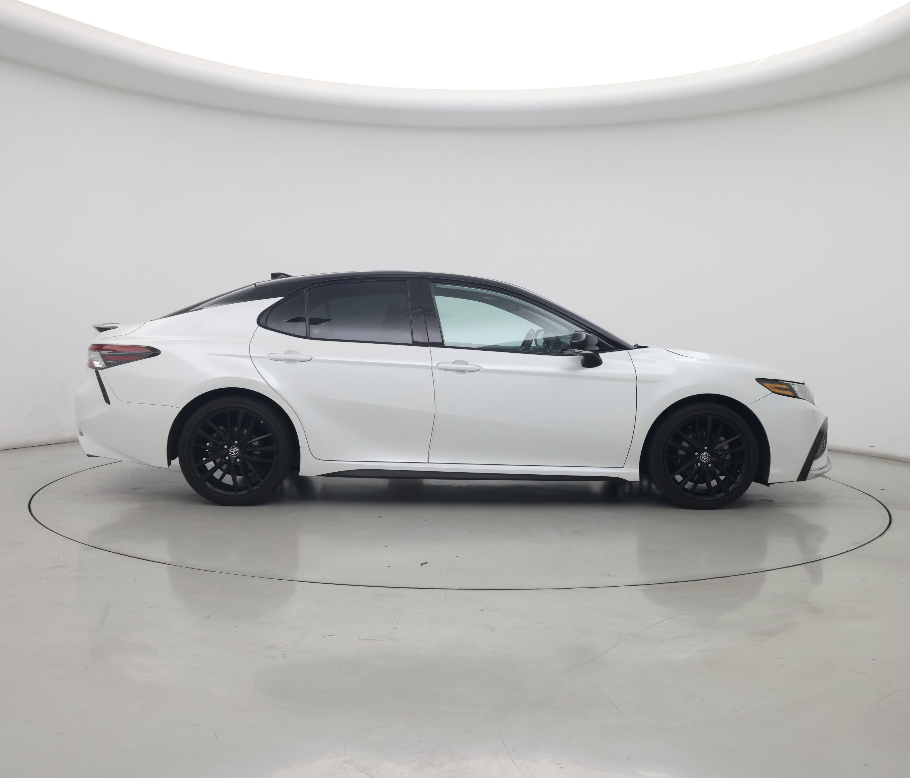 Thumbnail: 2021 Toyota Camry - 7