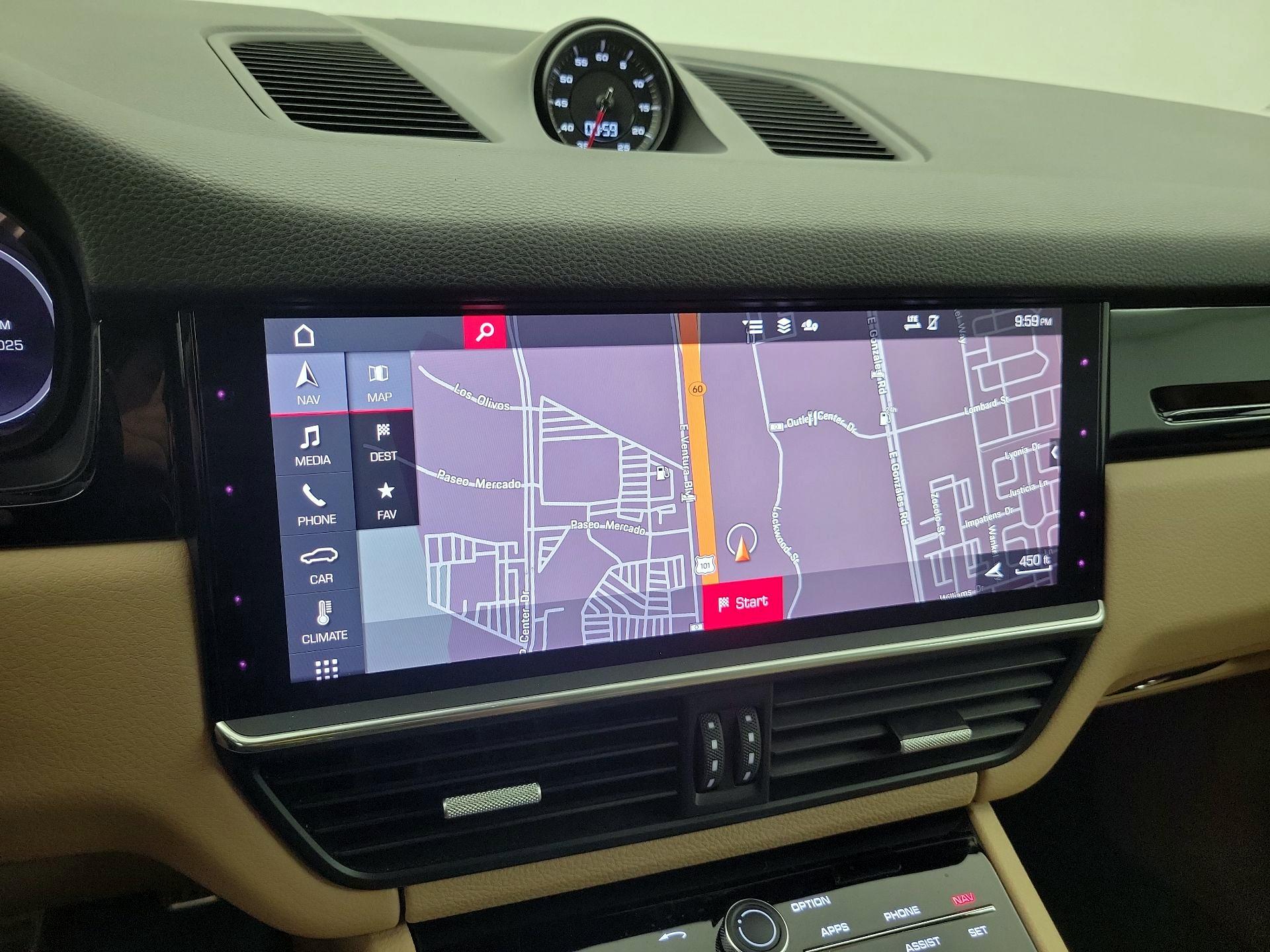 Thumbnail: 2021 Porsche Cayenne - 14