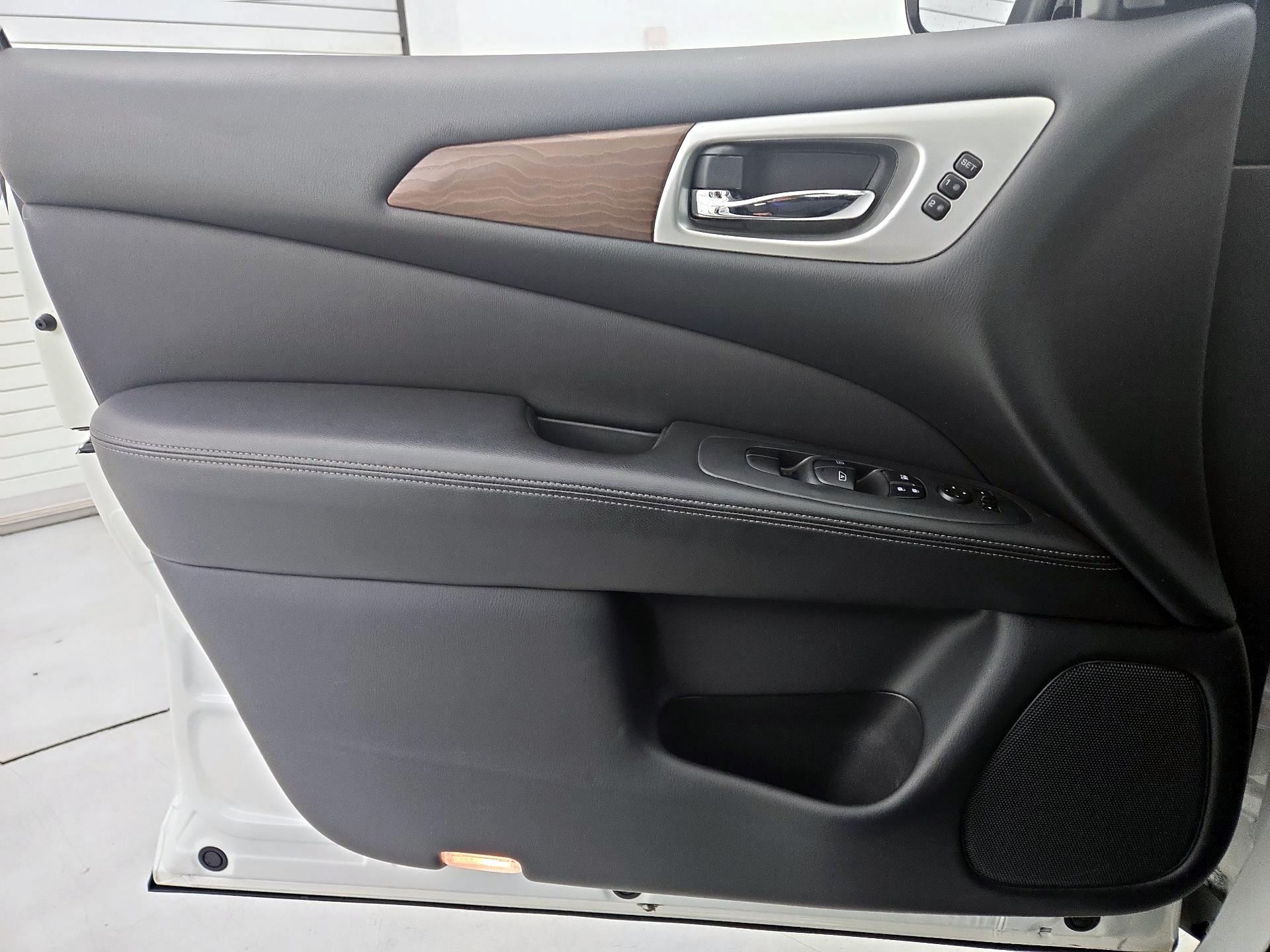 Thumbnail: 2019 Nissan Pathfinder - 12