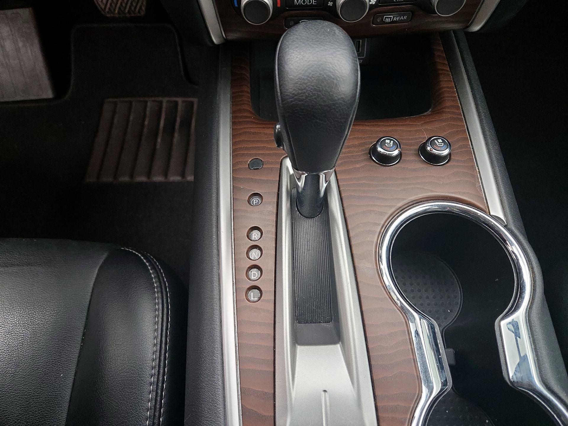 Thumbnail: 2019 Nissan Pathfinder - 18