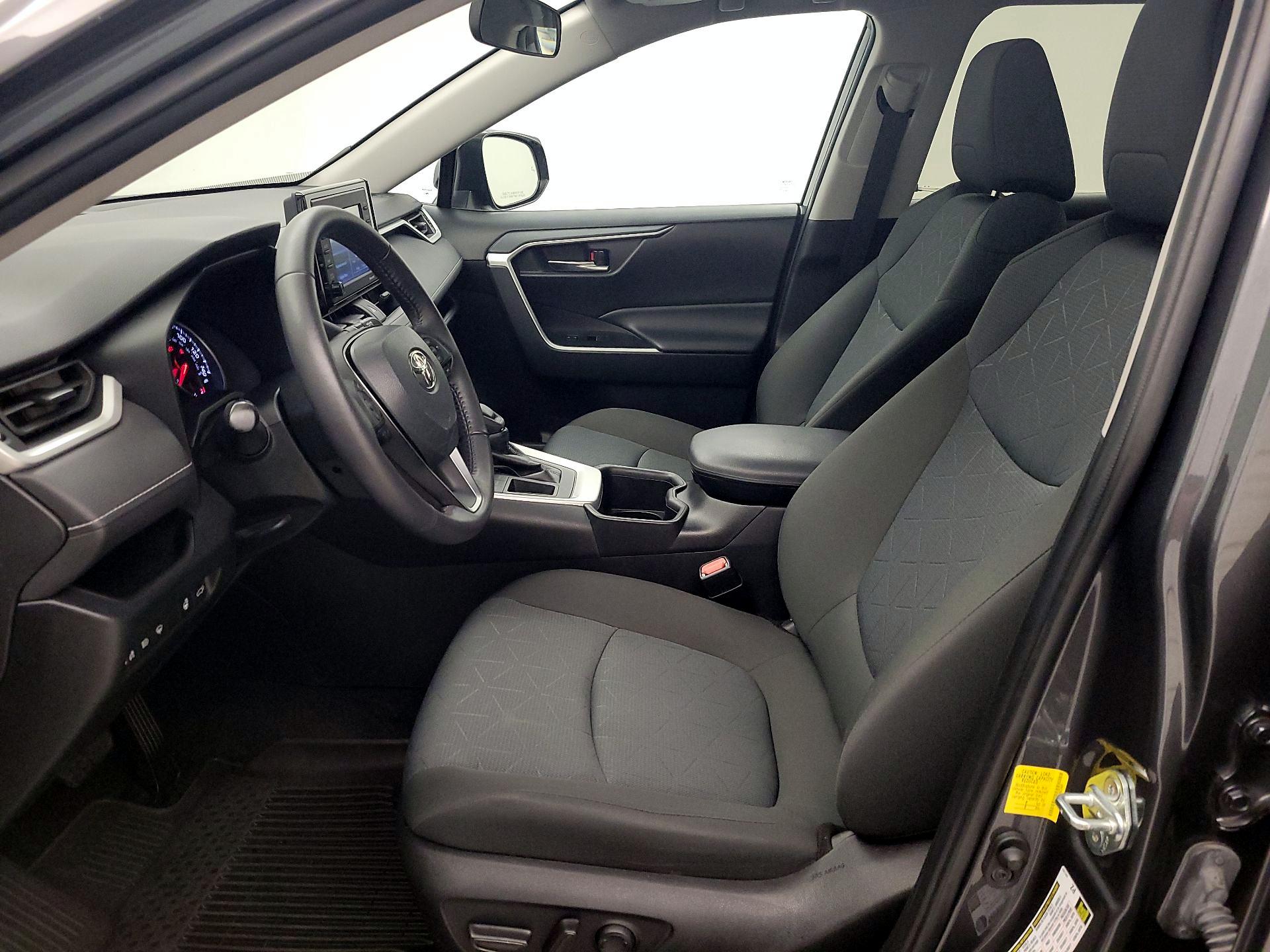 Thumbnail: 2022 Toyota RAV4 - 11