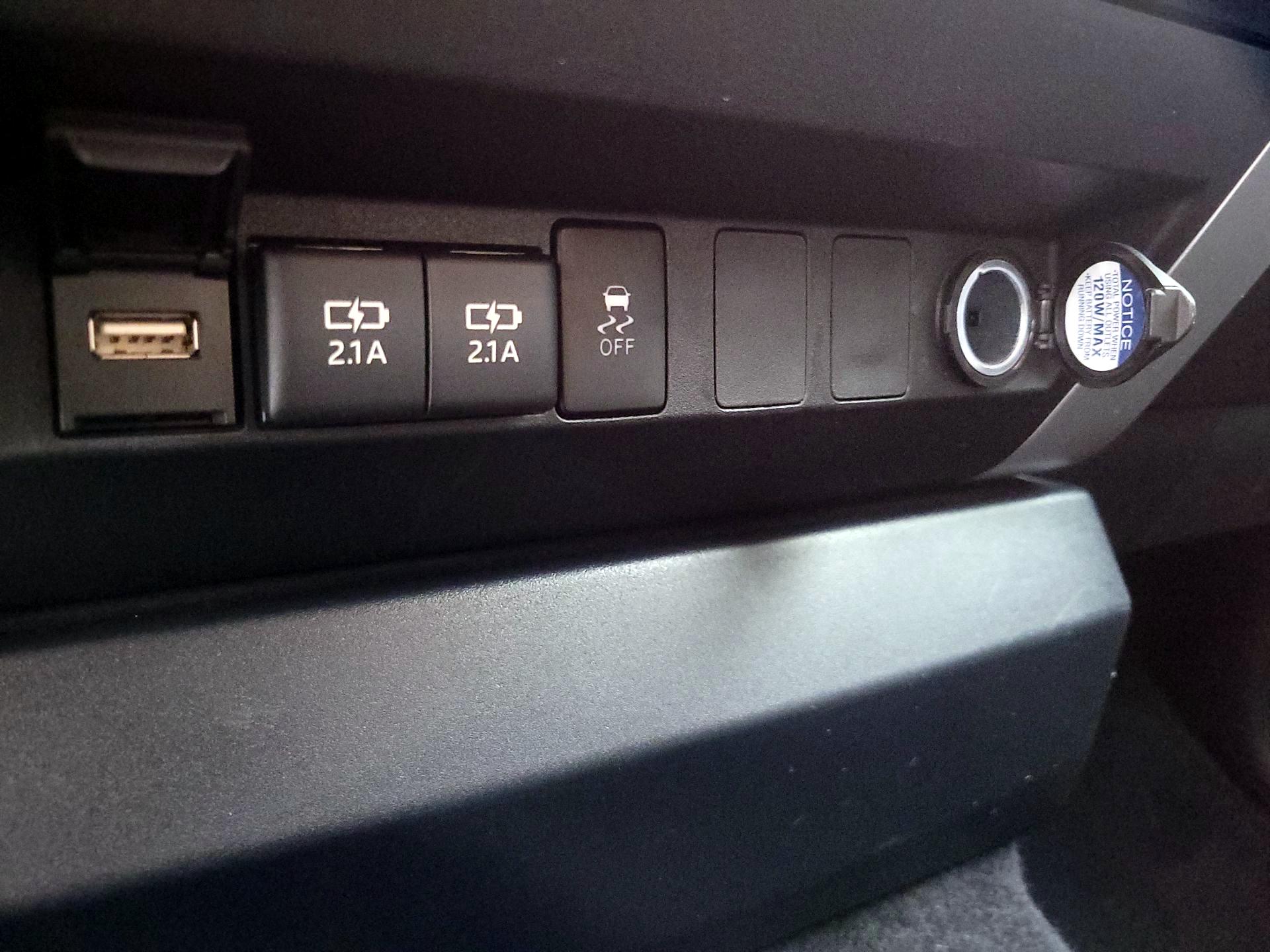 Thumbnail: 2020 Toyota Tundra - 18