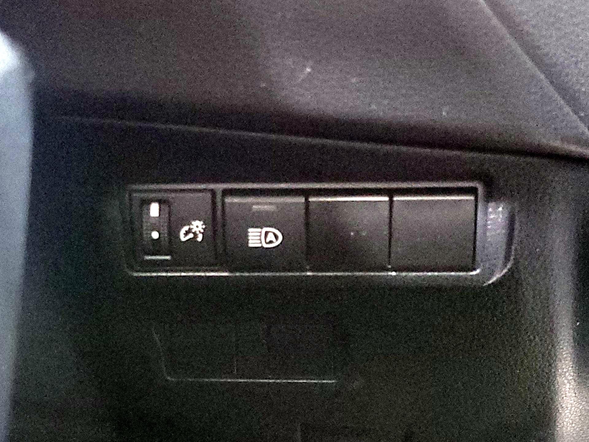 Thumbnail: 2023 Toyota Corolla Cross - 13