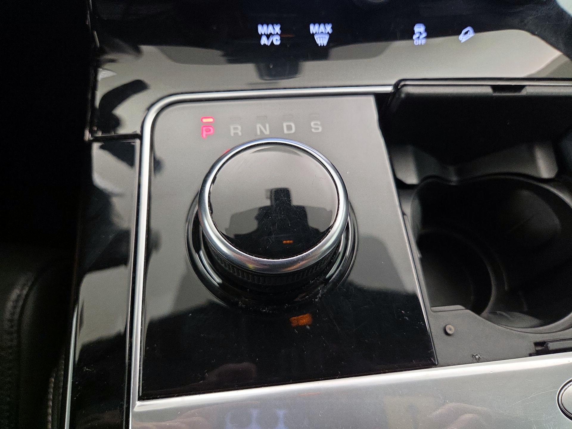 Thumbnail: 2020 Land Rover Range Rover Velar - 18