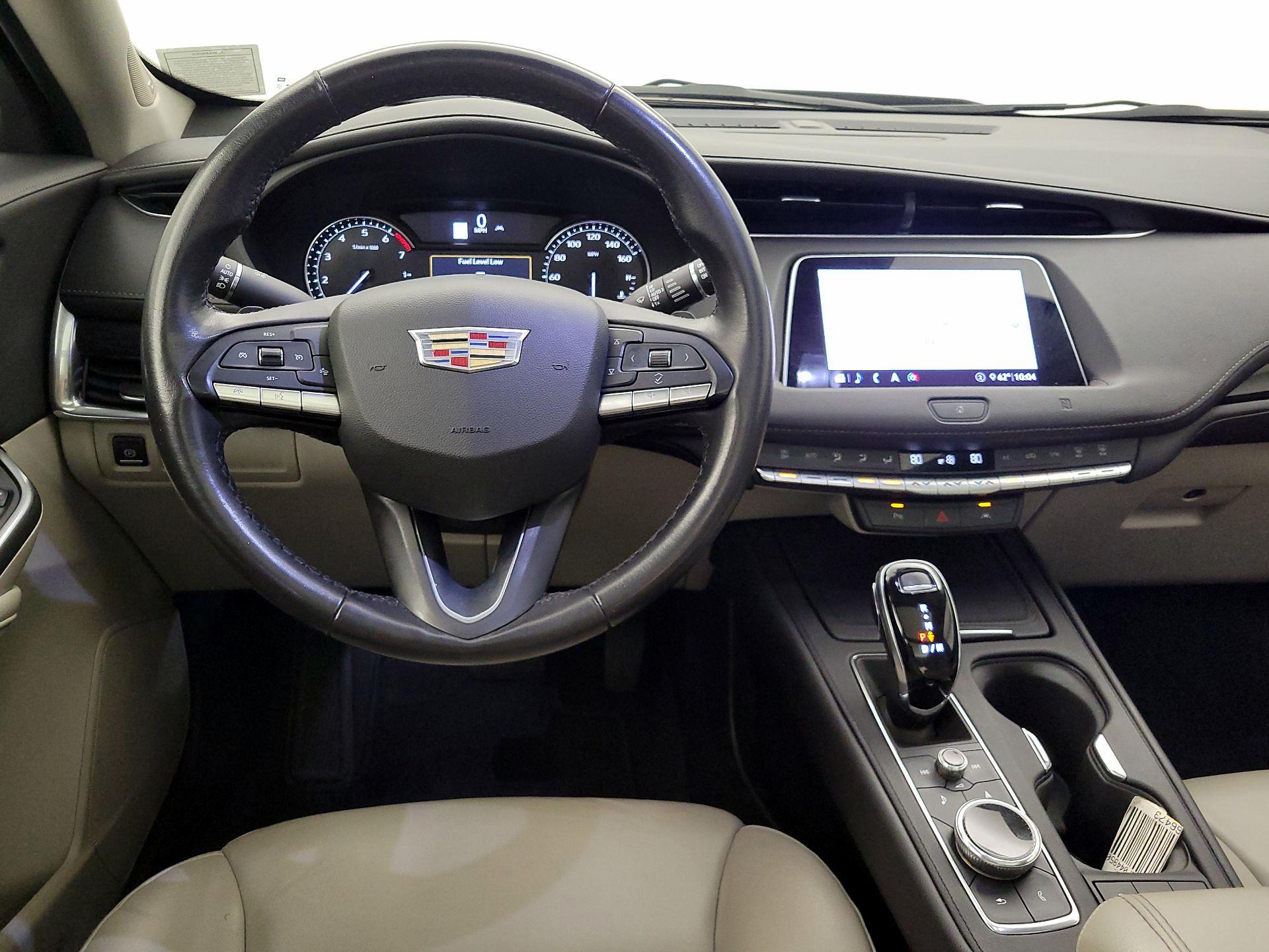 Thumbnail: 2020 Cadillac XT4 - 10