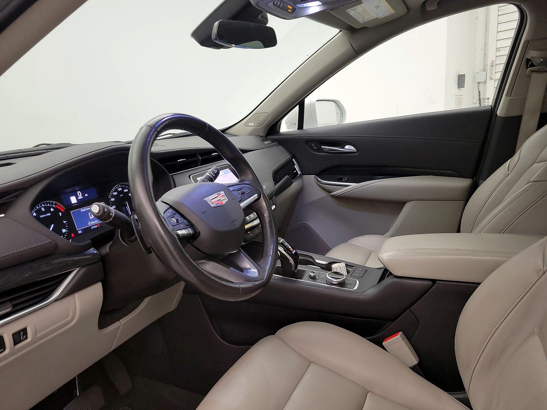 Thumbnail: 2020 Cadillac XT4 - 11