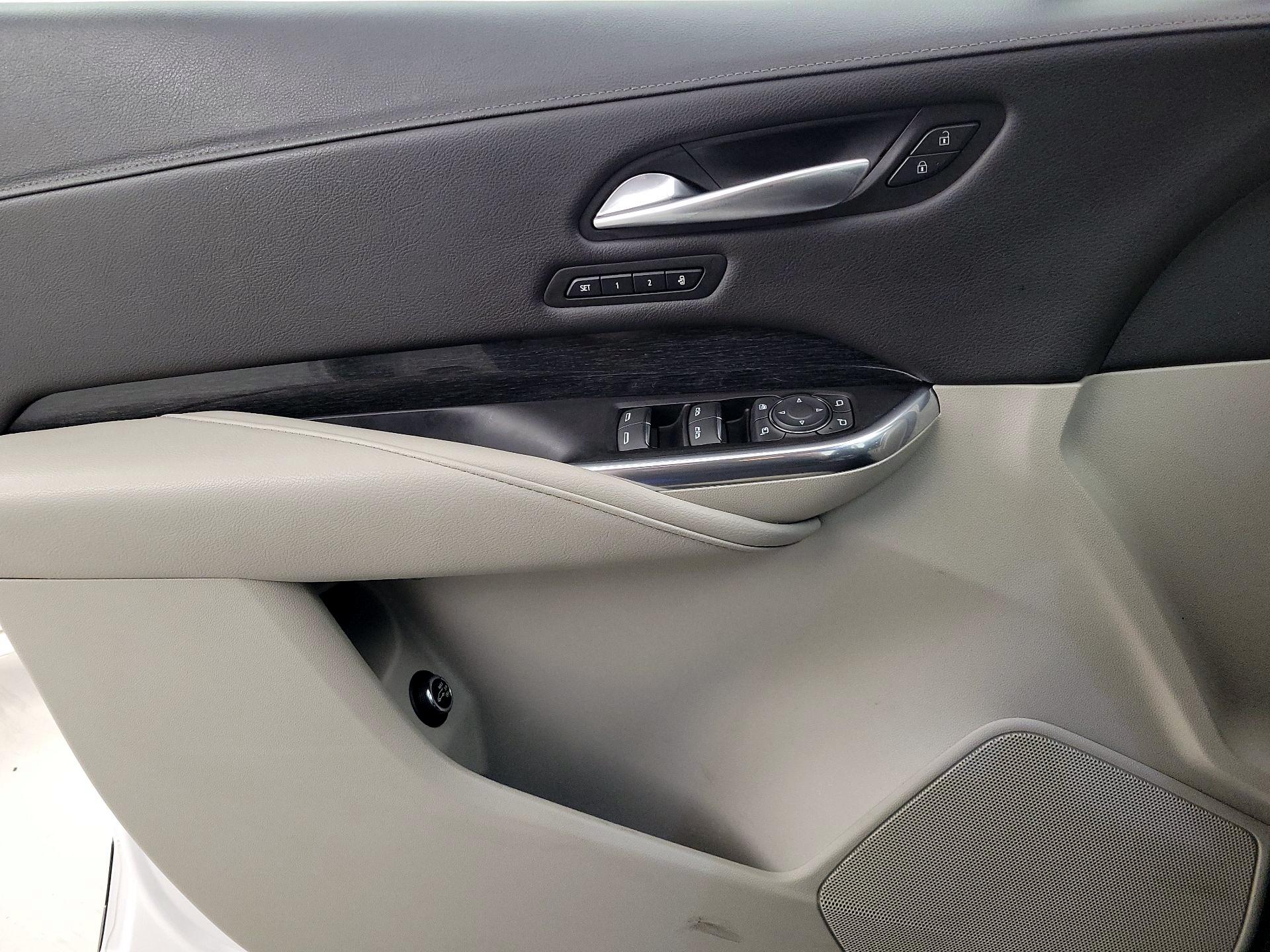 Thumbnail: 2020 Cadillac XT4 - 12