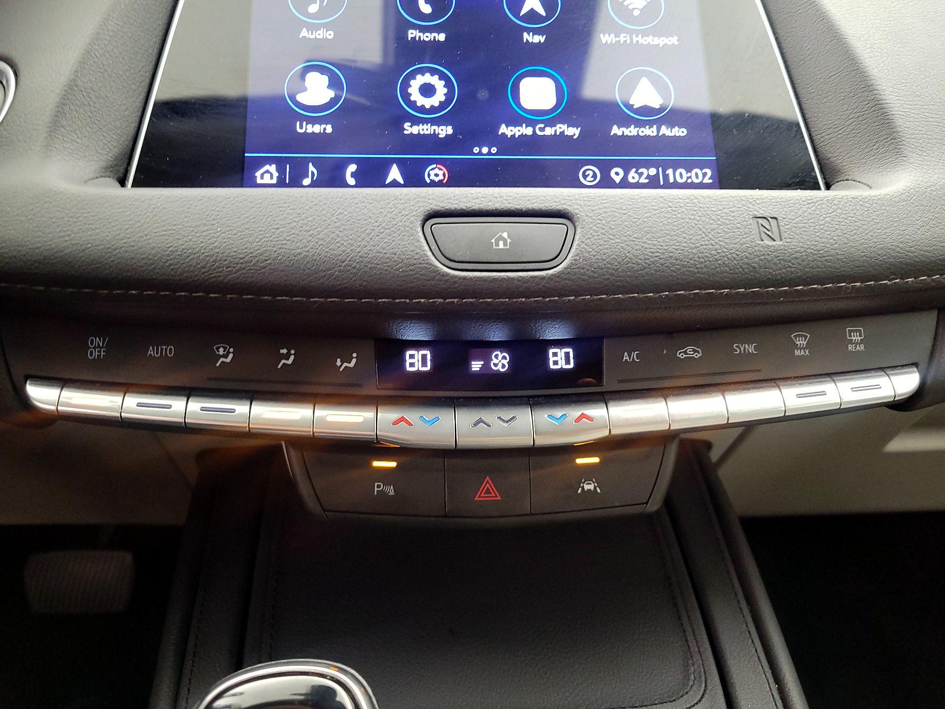 Thumbnail: 2020 Cadillac XT4 - 17