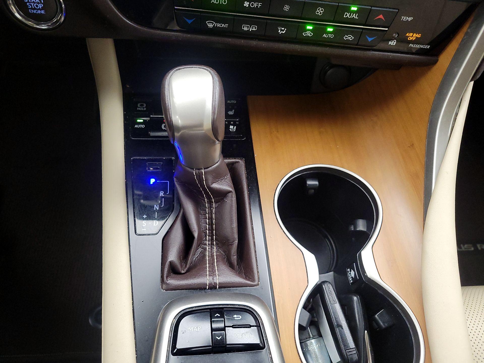 Thumbnail: 2019 Lexus RX - 18