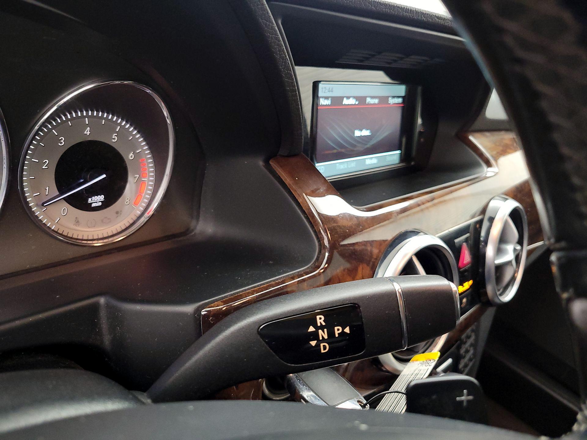 Thumbnail: 2015 Mercedes-Benz GLK - 16