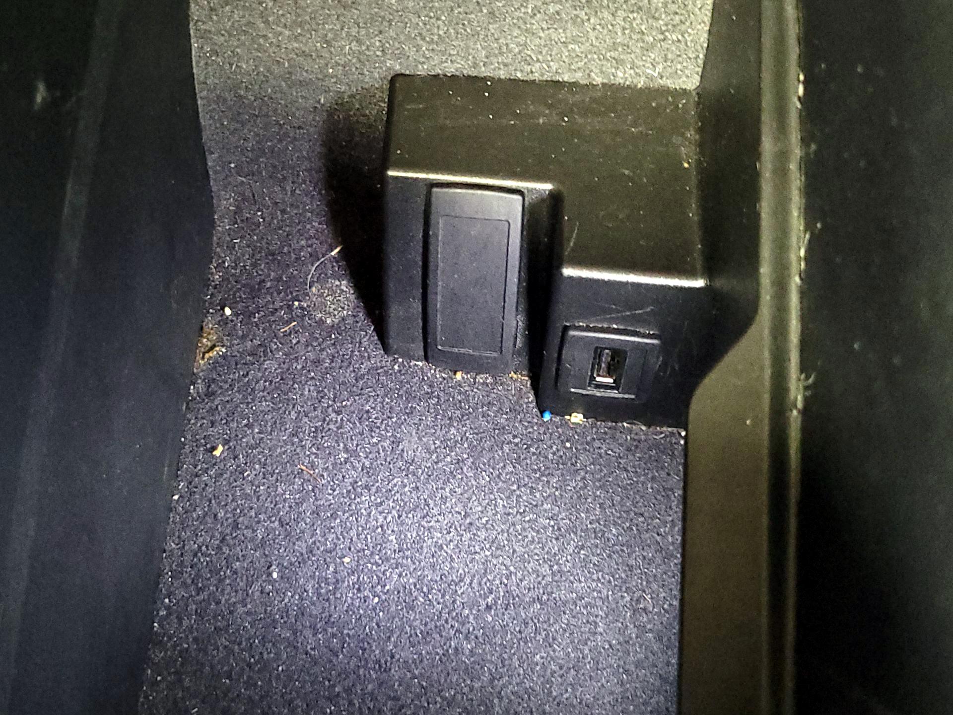 Thumbnail: 2015 Mercedes-Benz GLK - 17