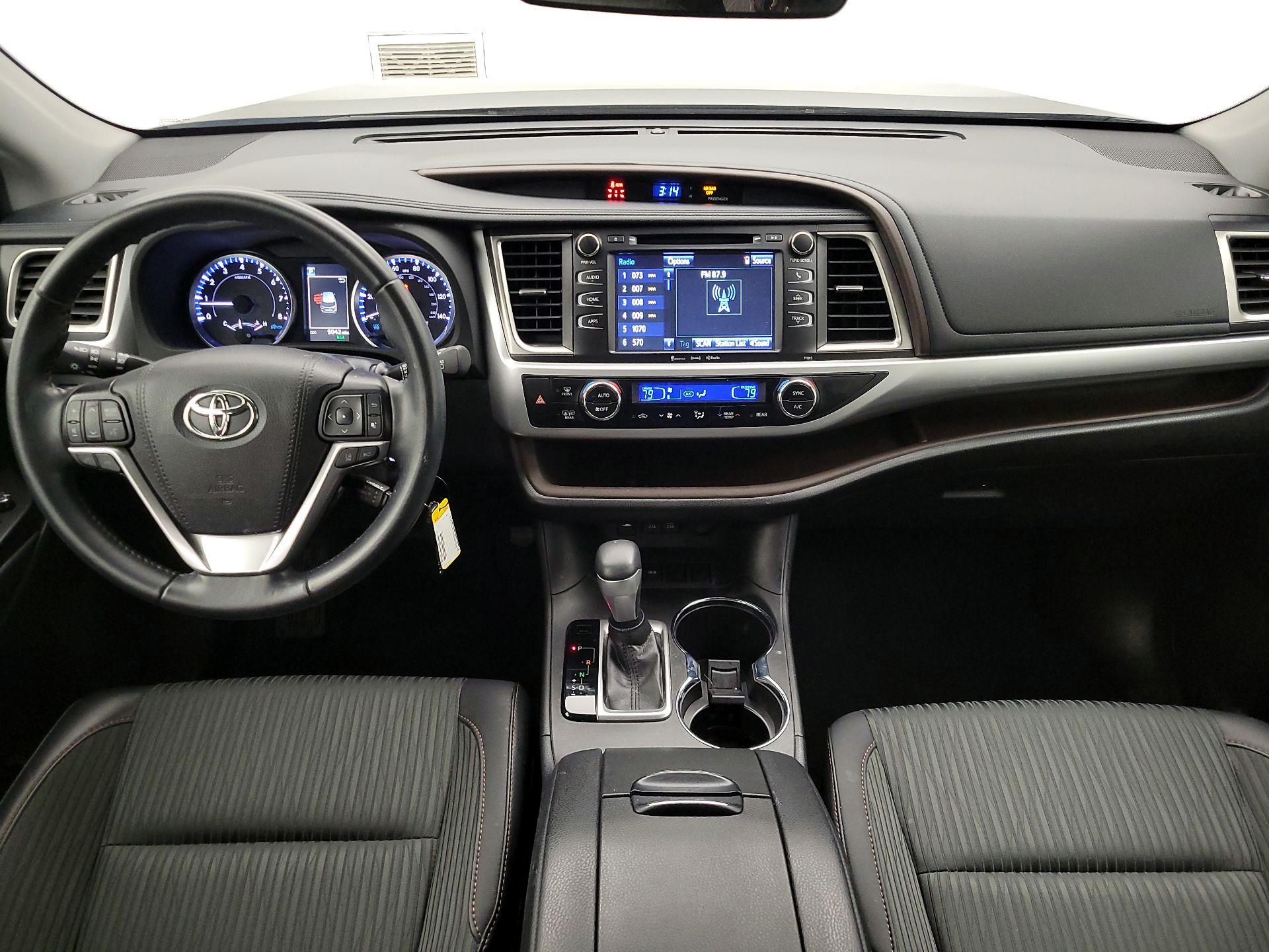 Thumbnail: 2019 Toyota Highlander - 9
