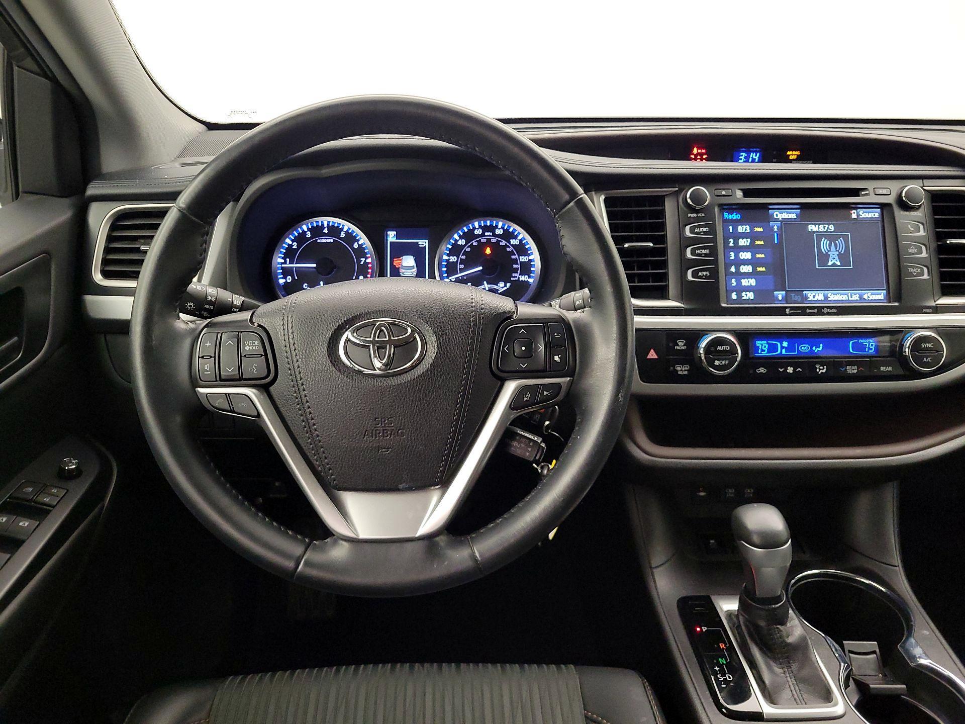 Thumbnail: 2019 Toyota Highlander - 10