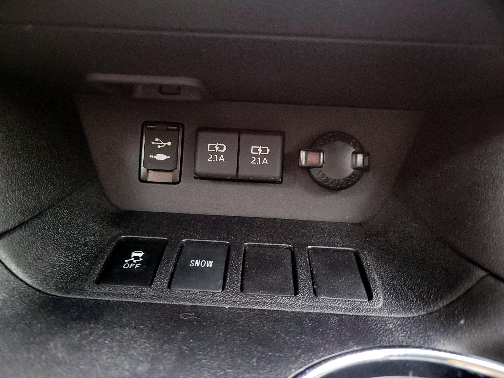 Thumbnail: 2019 Toyota Highlander - 18