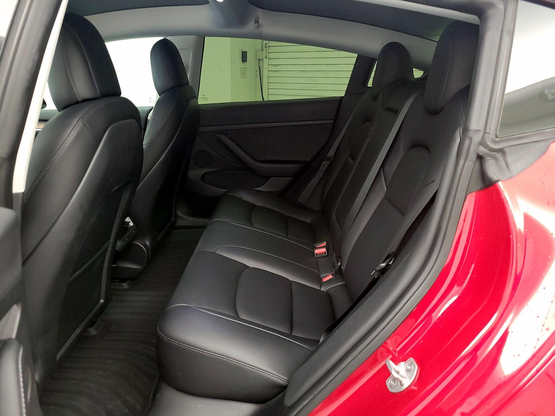 Thumbnail: 2022 Tesla Model 3 - 19