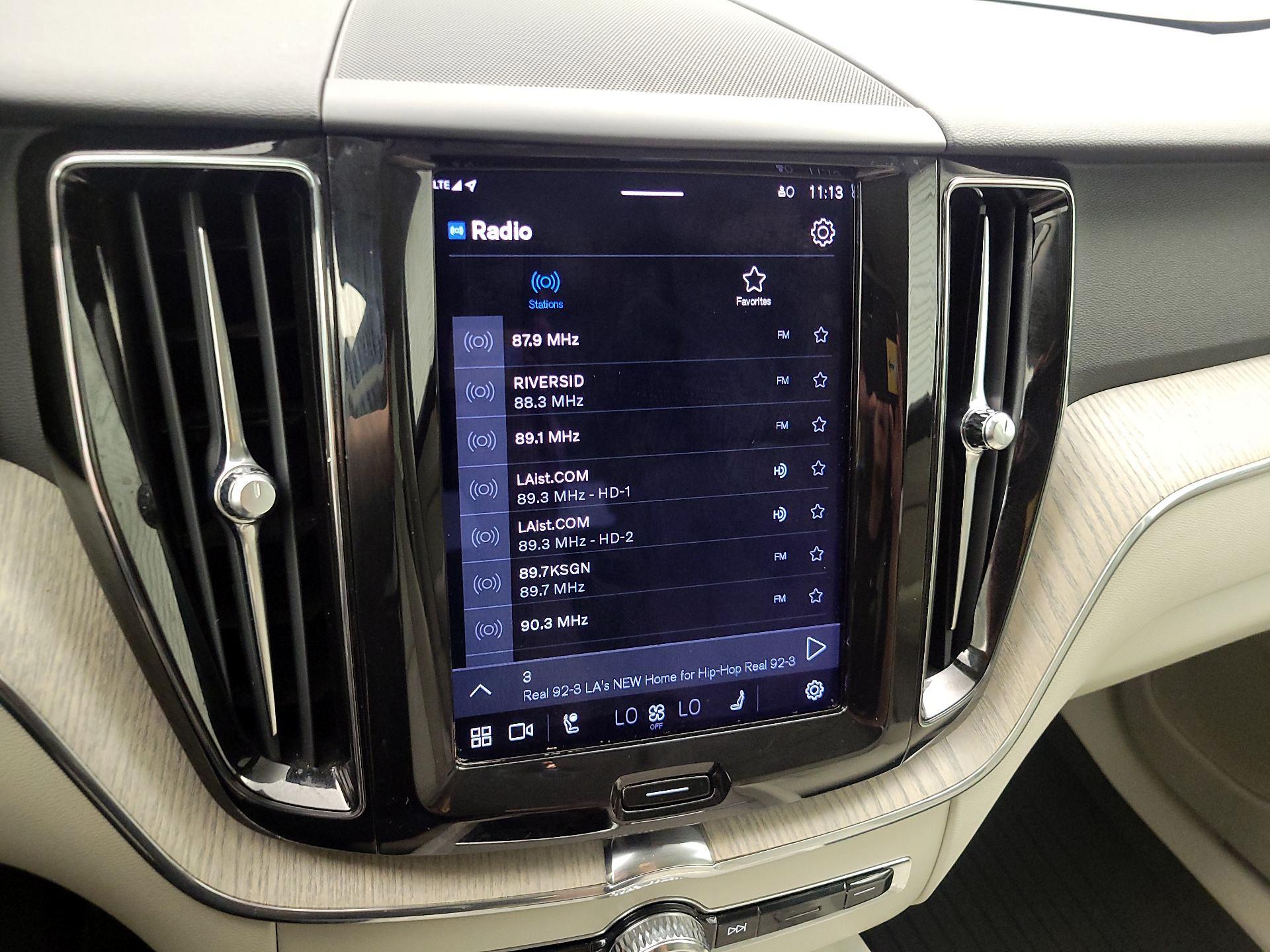 Thumbnail: 2023 Volvo XC60 - 15