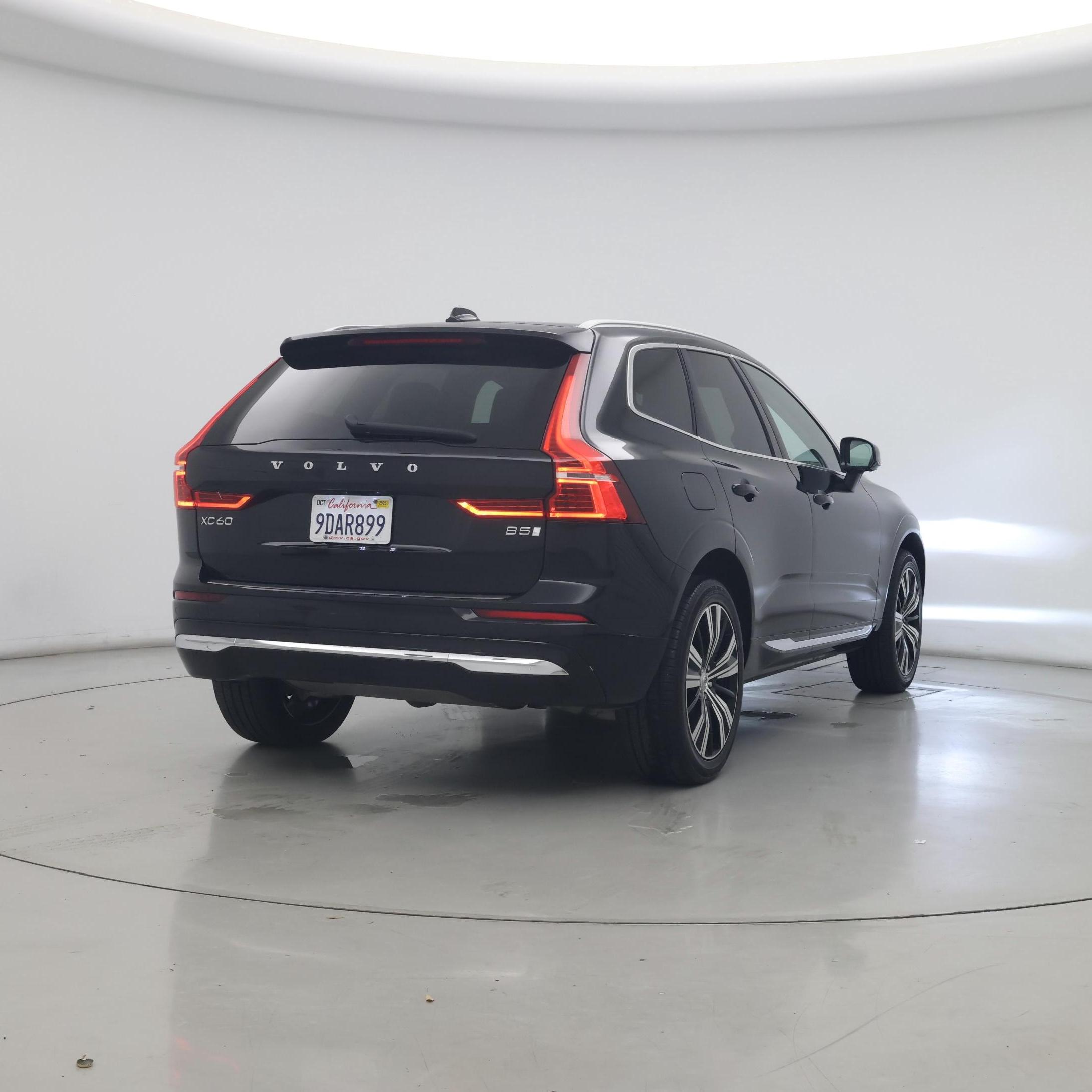 Thumbnail: 2023 Volvo XC60 - 8