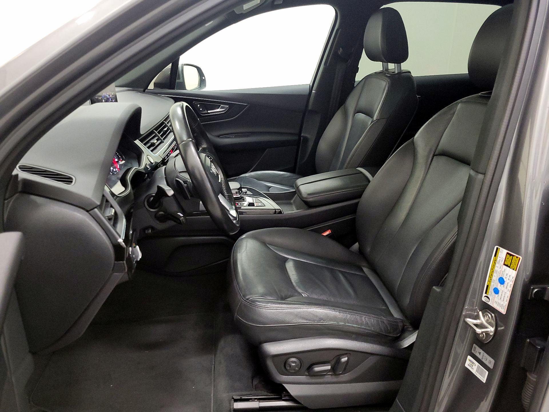 Thumbnail: 2017 Audi Q7 - 11