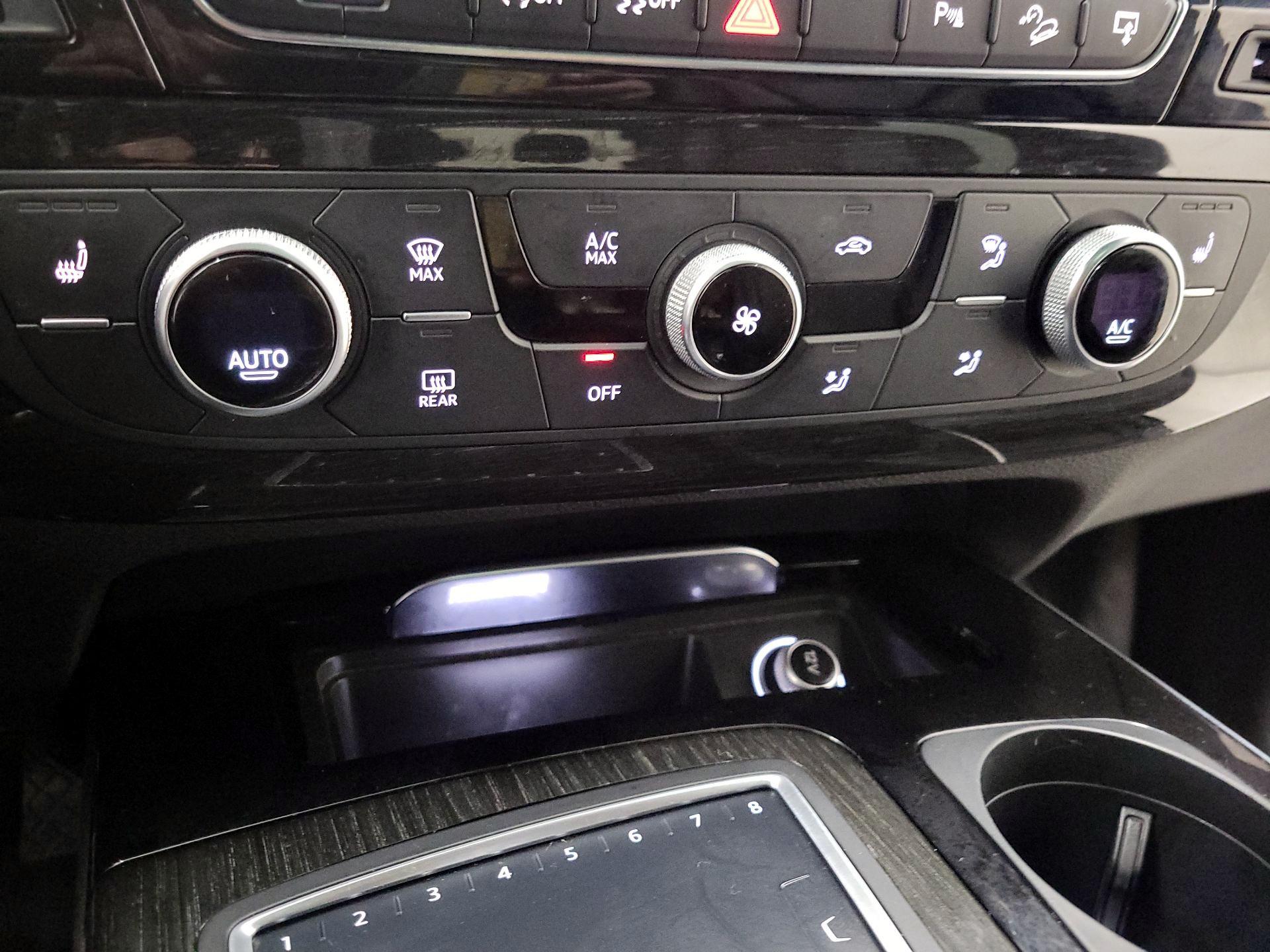 Thumbnail: 2017 Audi Q7 - 17