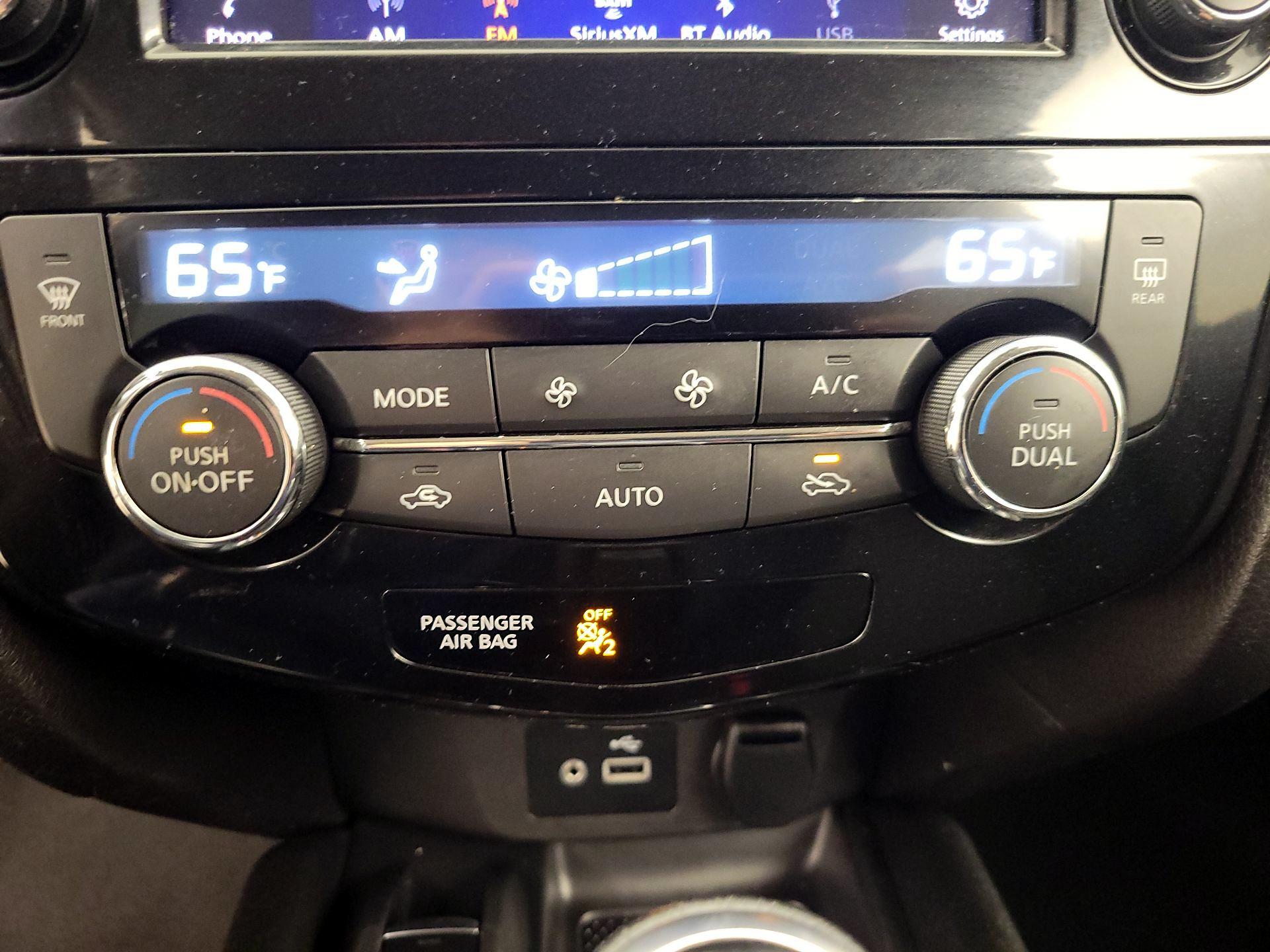 Thumbnail: 2019 Nissan Rogue - 17