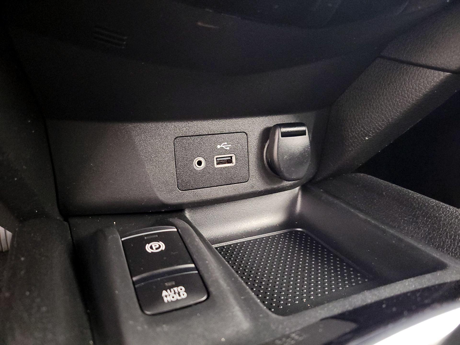 Thumbnail: 2019 Nissan Rogue - 19