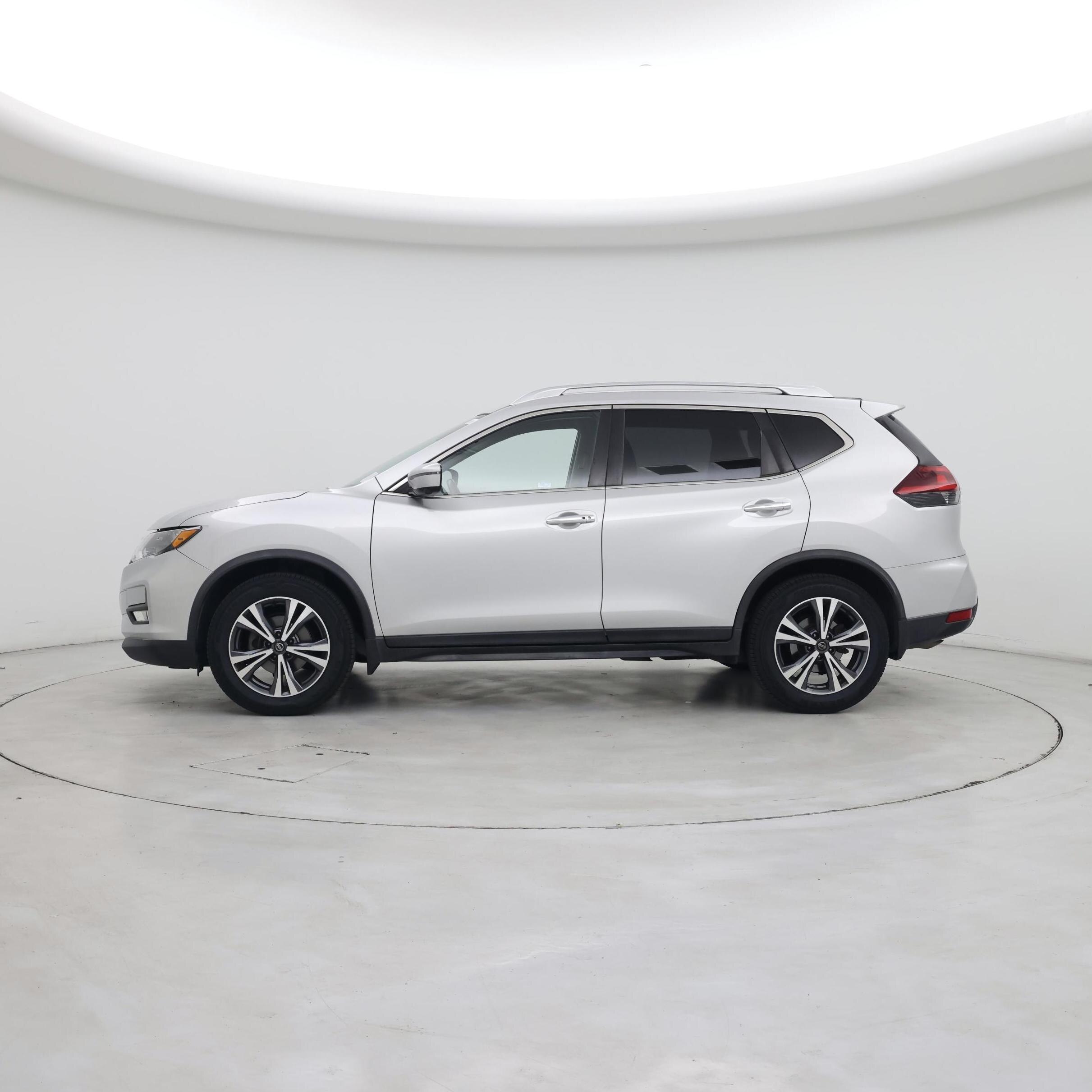 Thumbnail: 2019 Nissan Rogue - 3