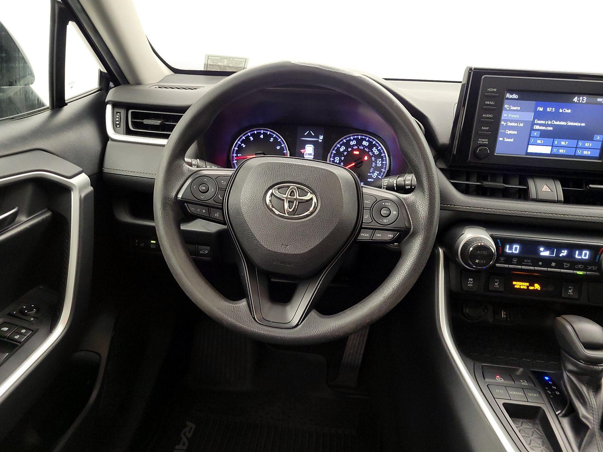 Thumbnail: 2019 Toyota RAV4 - 10