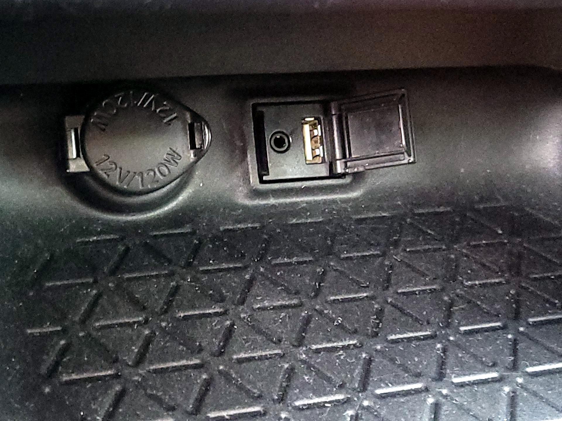 Thumbnail: 2019 Toyota RAV4 - 18