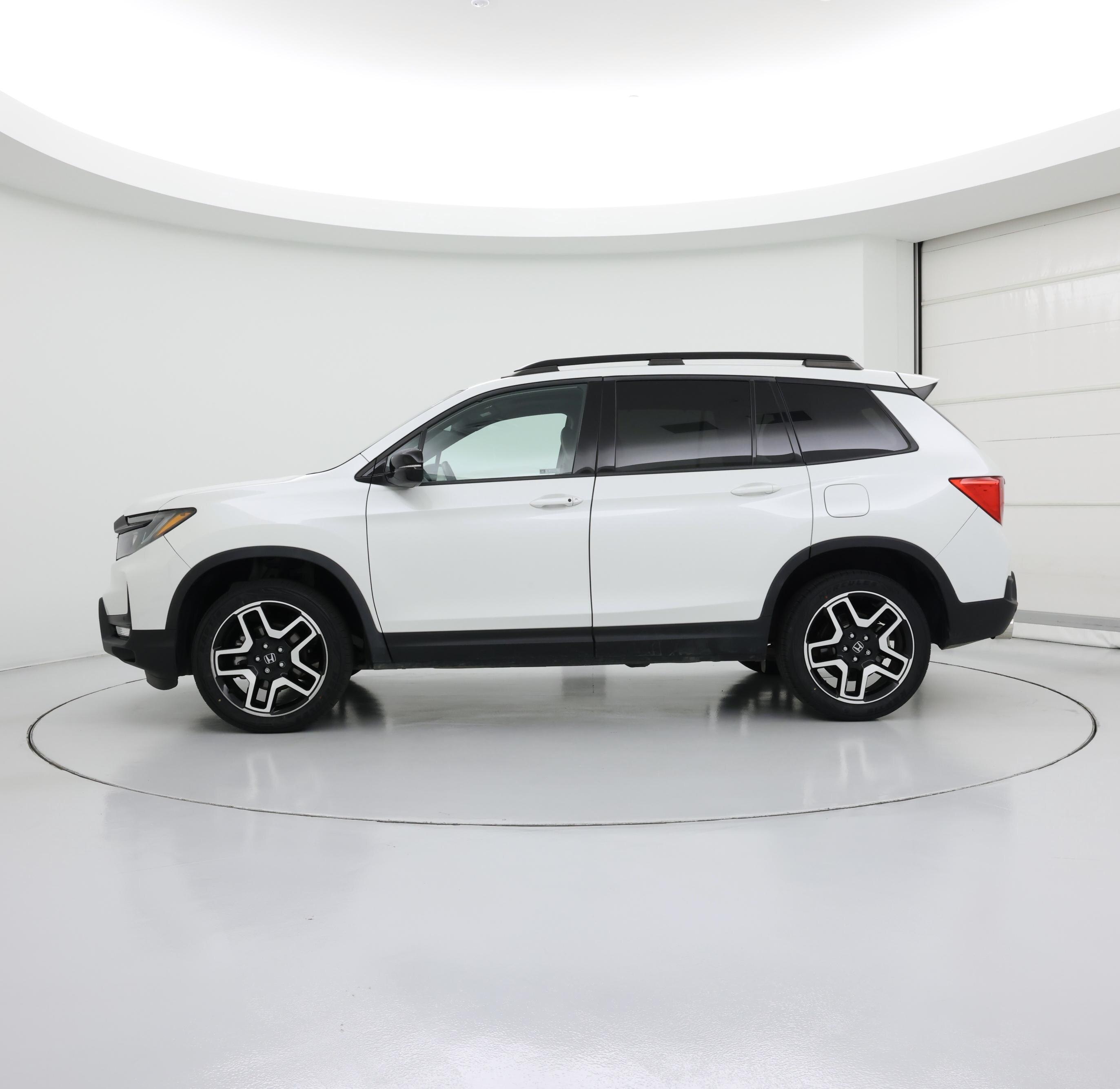 Thumbnail: 2022 Honda Passport - 3